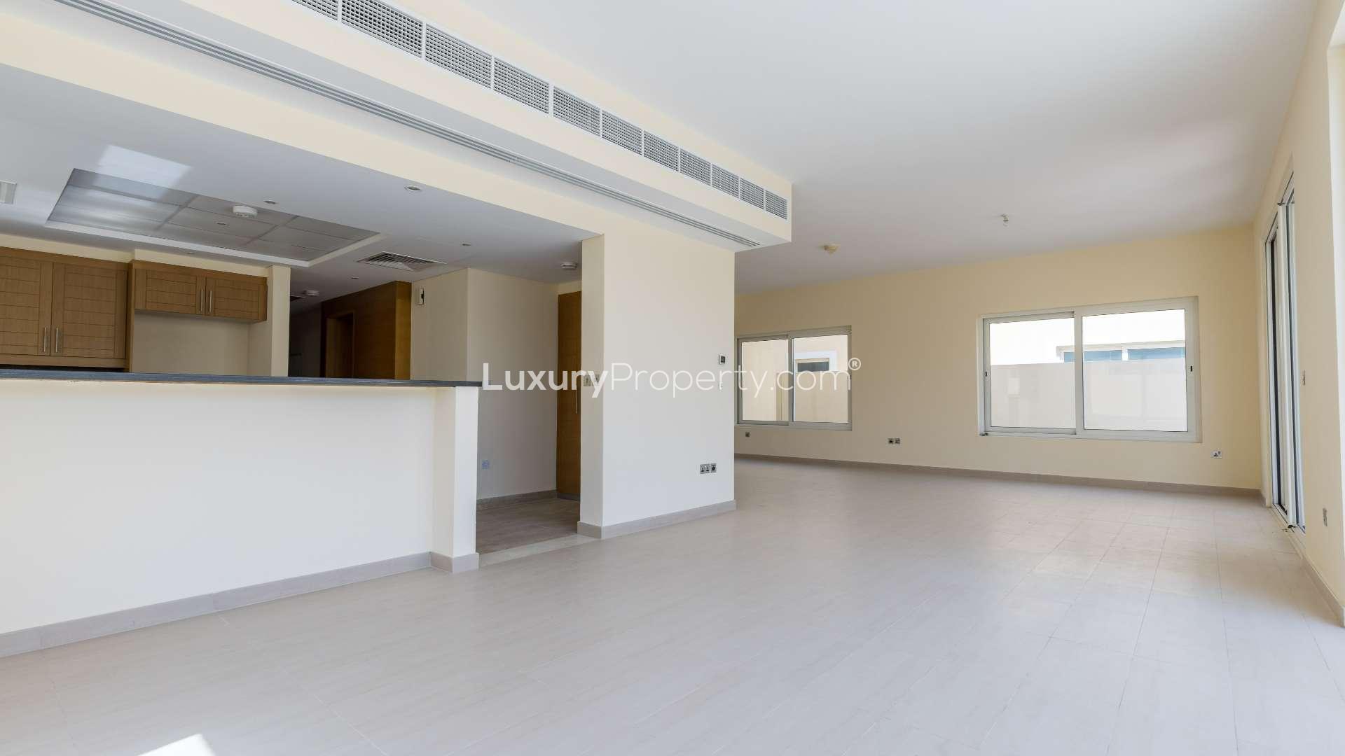 4 Bedroom Villa Exterior in Legacy Nova, Jumeirah Park for Rent, Ref LP12342