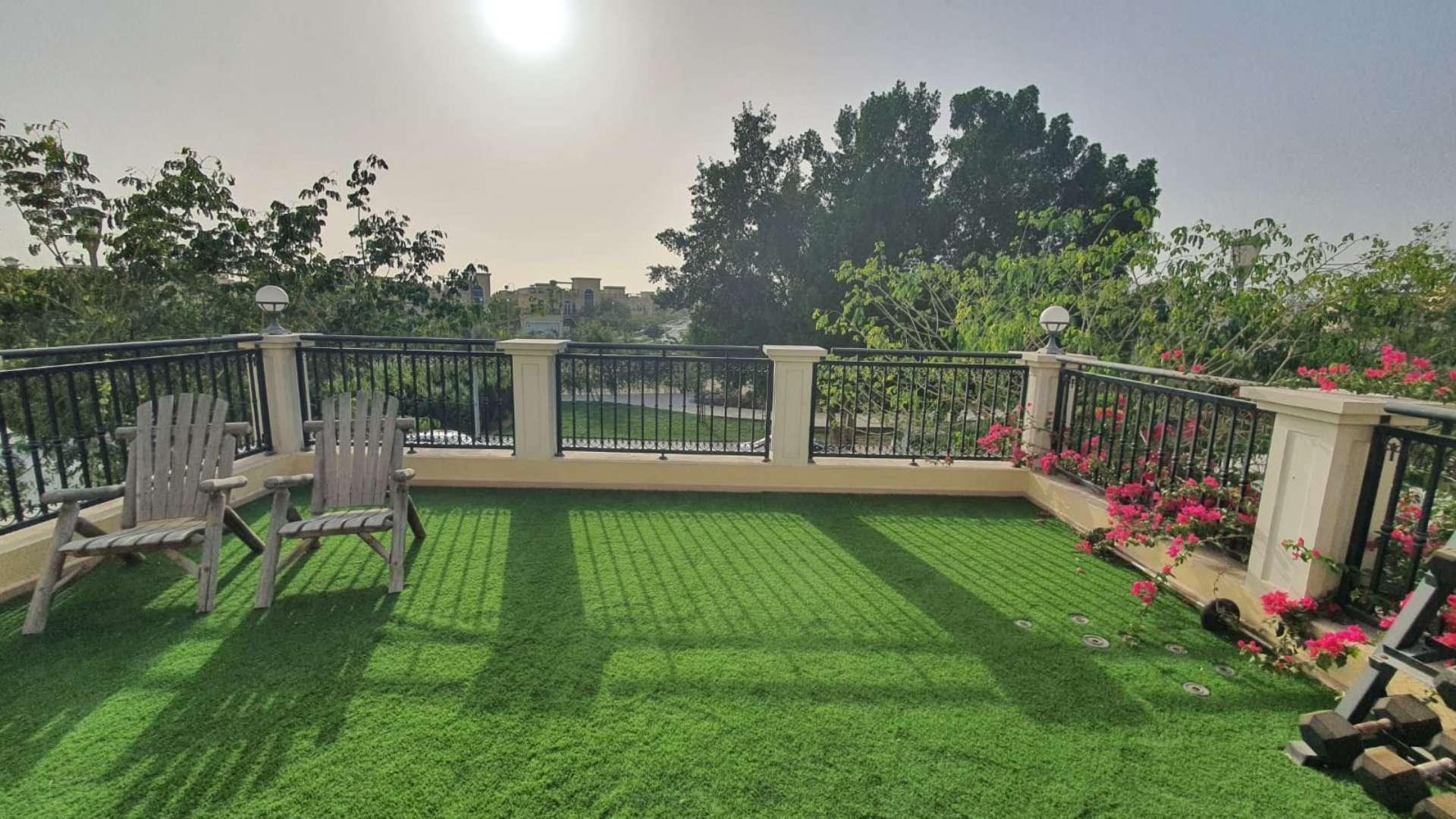 Living room of upgraded 4-bed Legacy Nova Villa in Jumeirah Park for rent