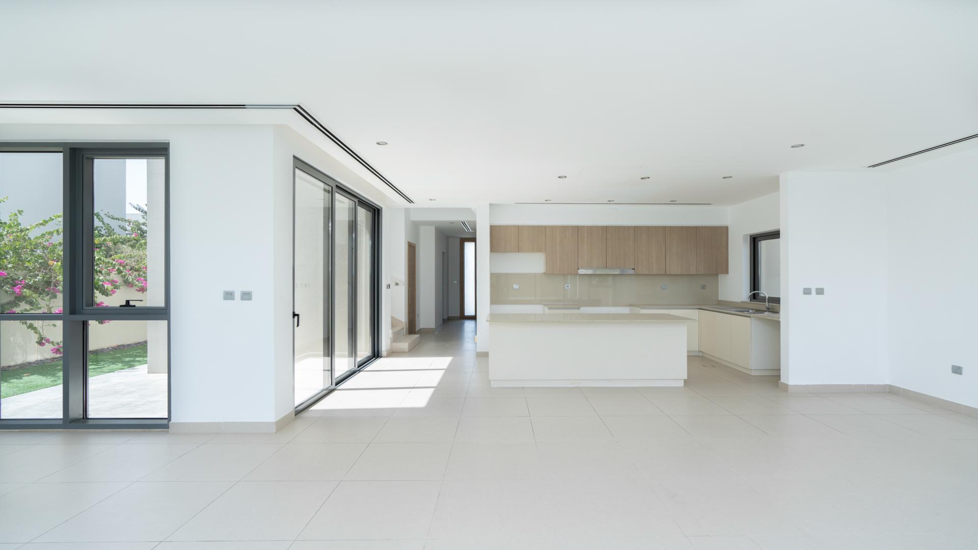 Spacious living area in 4-bedroom villa for rent, Dubai Hills Estate, Sidra Villas