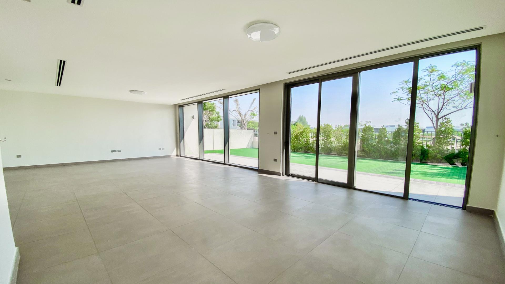 Vacant living area in E3 Type Villa, Sidra 3, Dubai Hills Estate