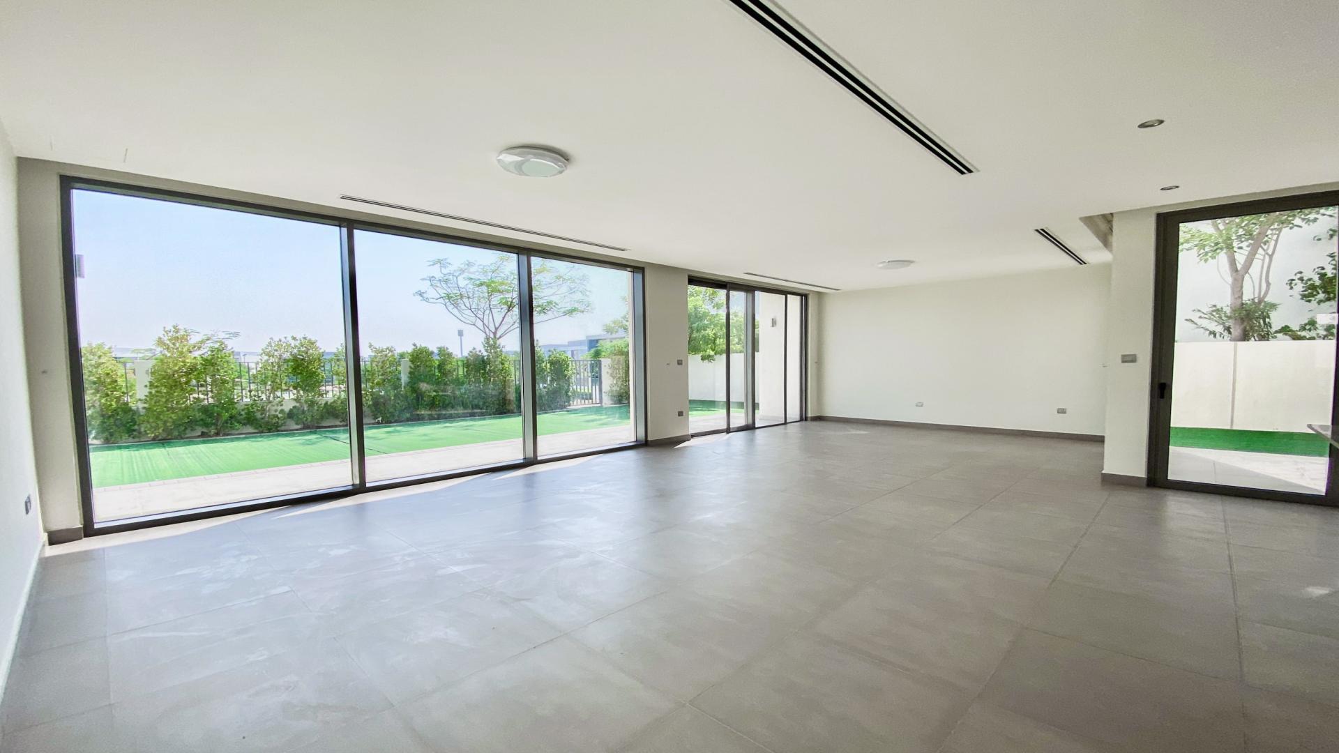 "Vacant 4-bedroom E3 villa with garden in Sidra 3, Dubai Hills Estate for rent.",N/A,Vacant 4-bedroom villa interior with garden view in Sidra 3, Dubai Hills Estate