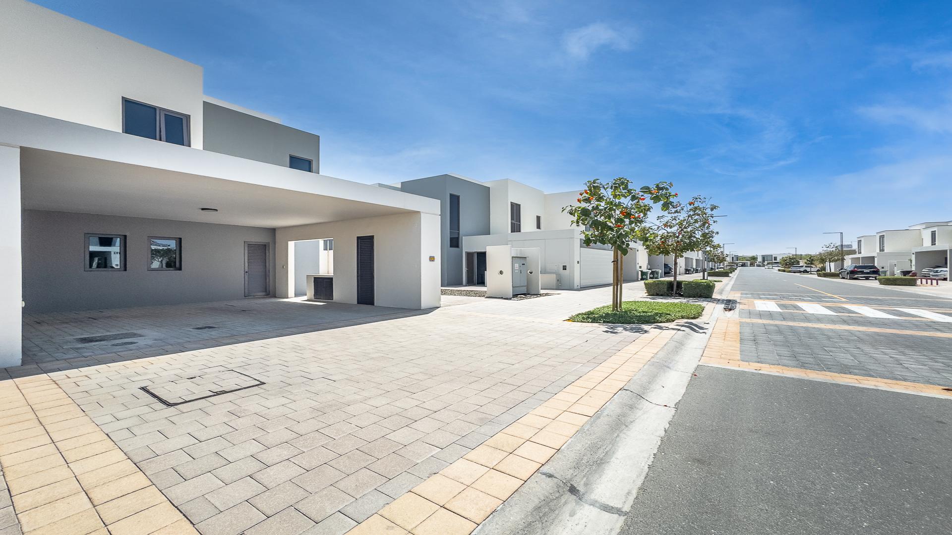 Vacant villa living room with garden view in Maple 3, Dubai Hills Estate
