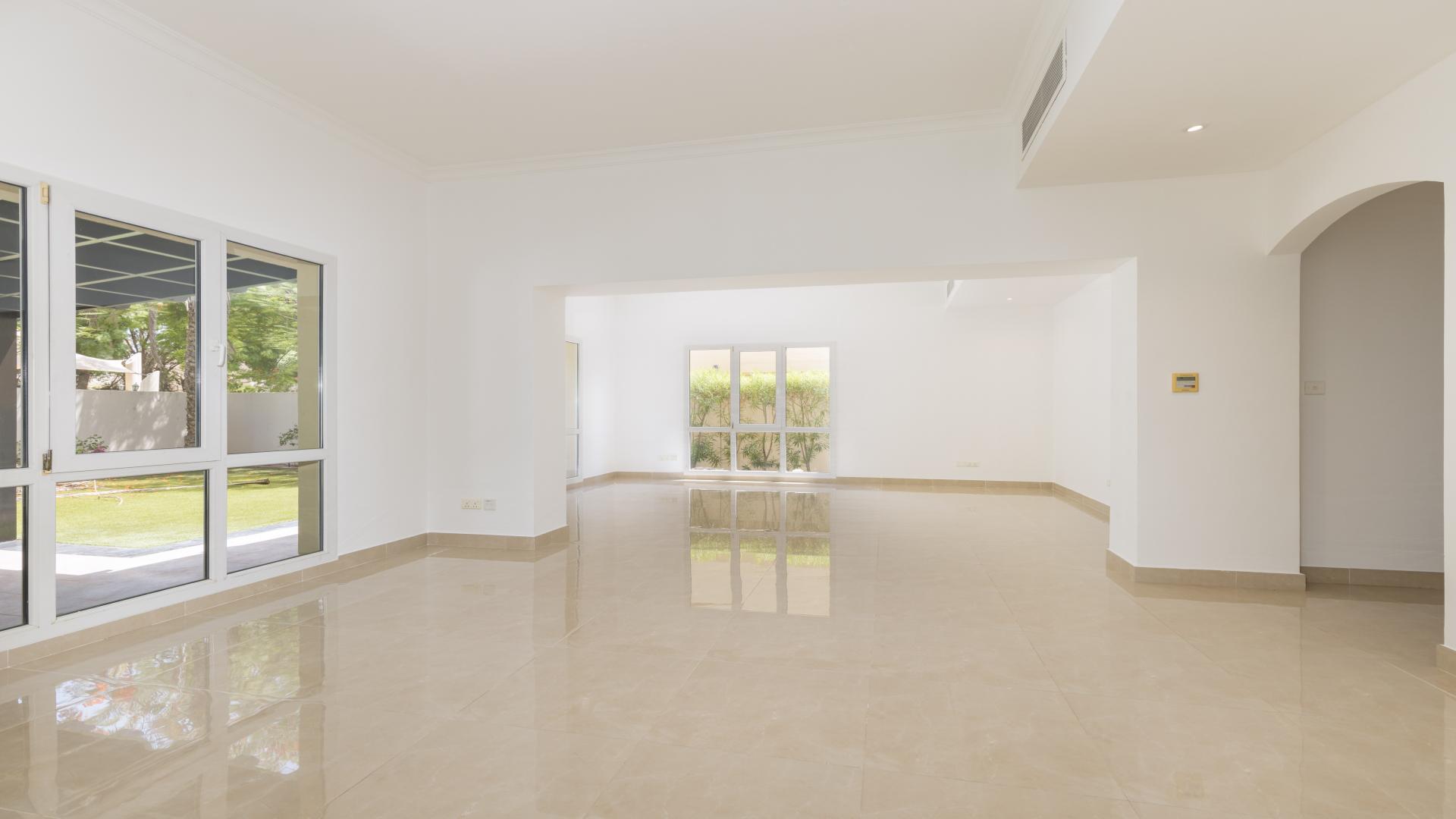 Spacious terrace view of 4-bedroom villa in Meadows 7, Dubai, for rent