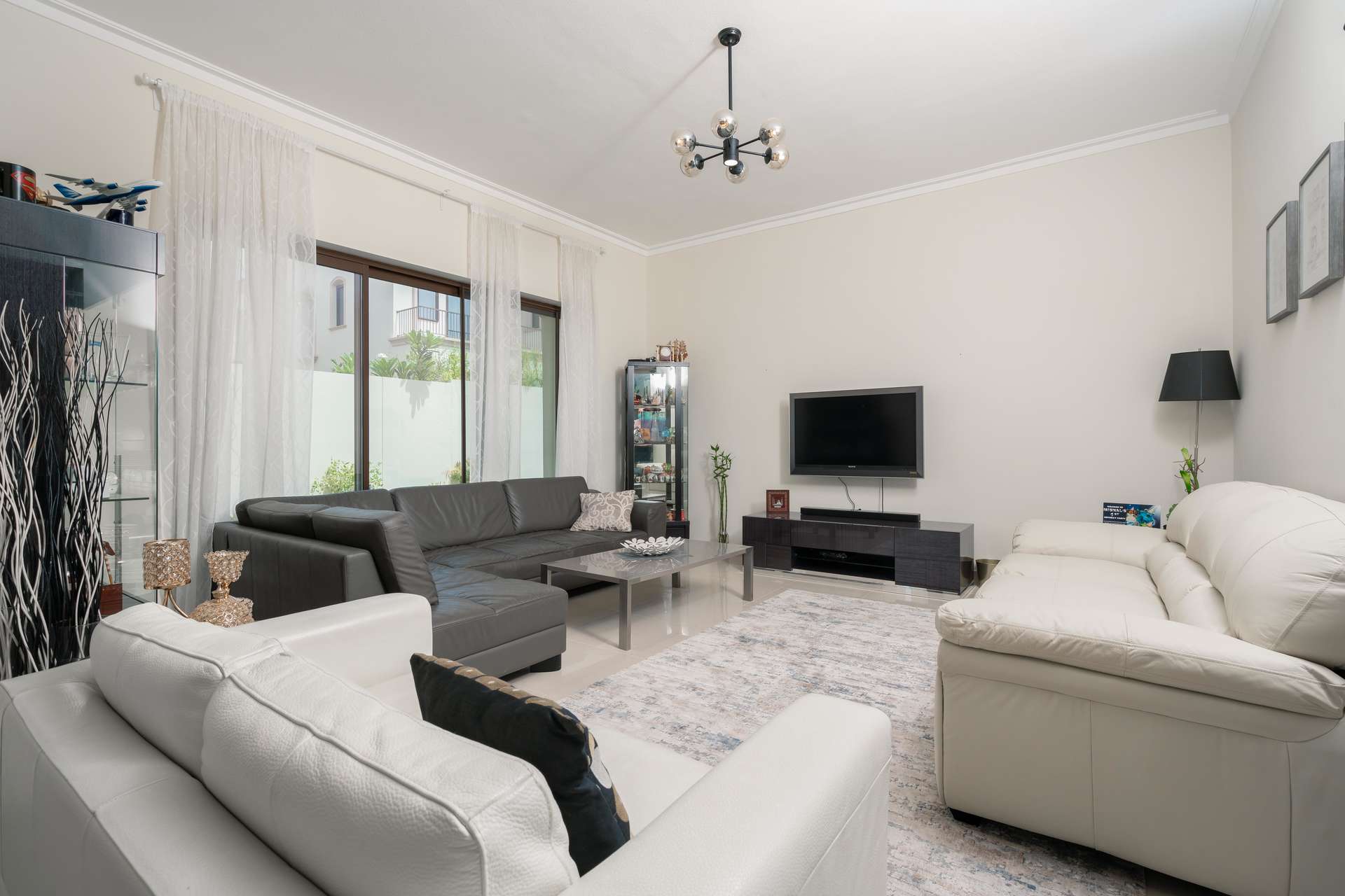 Bedroom interior in 4-bedroom villa for rent, Samara, Arabian Ranches 2