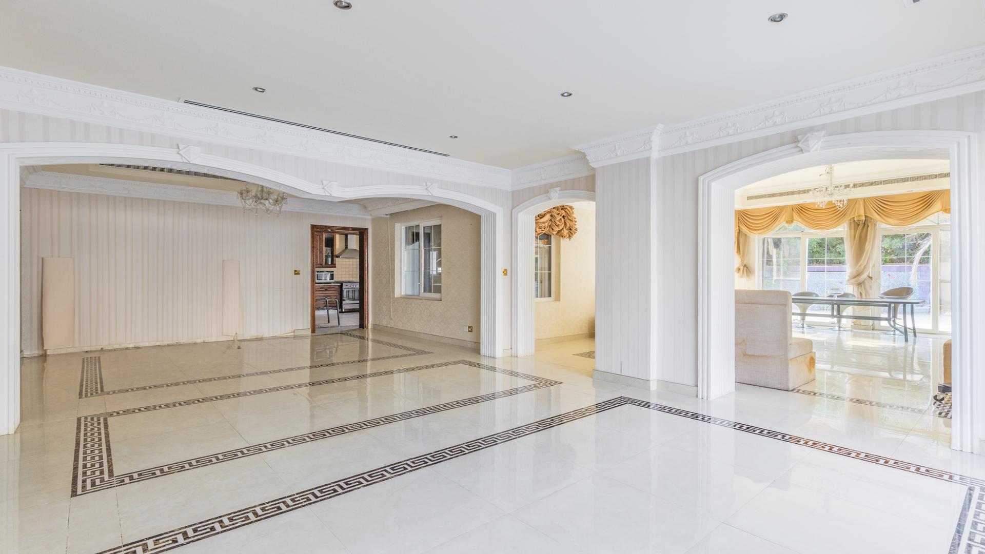Luxurious villa with private pool in Alvorada, Arabian Ranches, available for rent