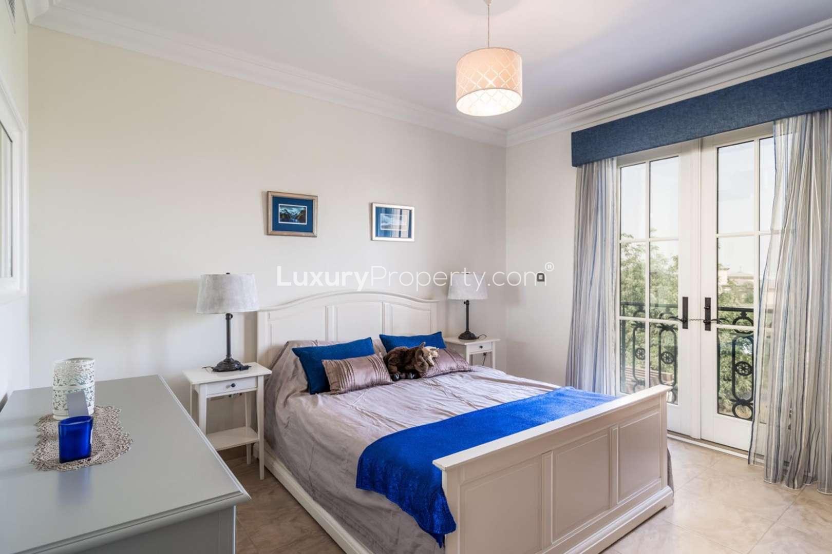 Family-friendly villa with pool and patio in Whispering Pines, Jumeirah Golf Estates, for rent