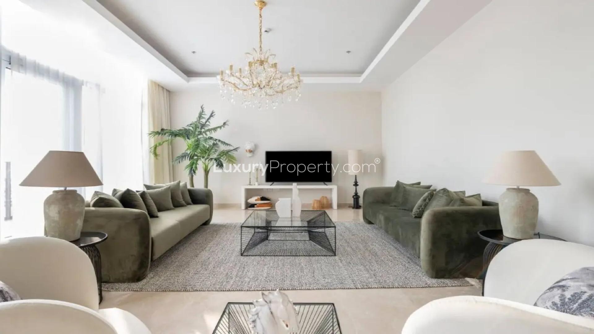 Sea View 4-bedroom penthouse for sale in Creek Horizon Tower 2 ar DCH