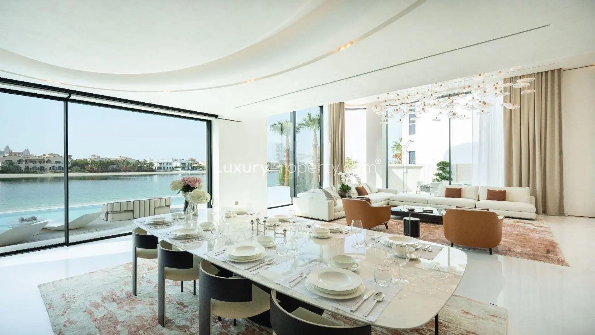 Luxurious living room in 4-bedroom villa at Palm Jumeirah's Garden Homes Frond E