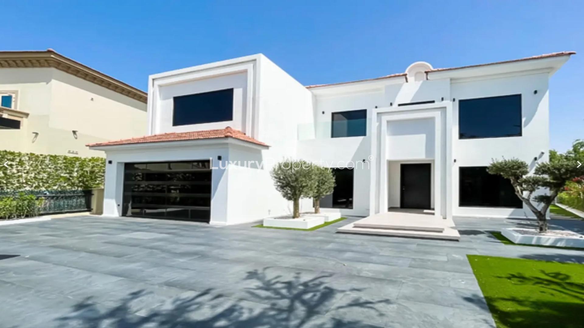 Luxurious villa with private pool, park view in Jumeirah Islands, Cluster 22 for sale