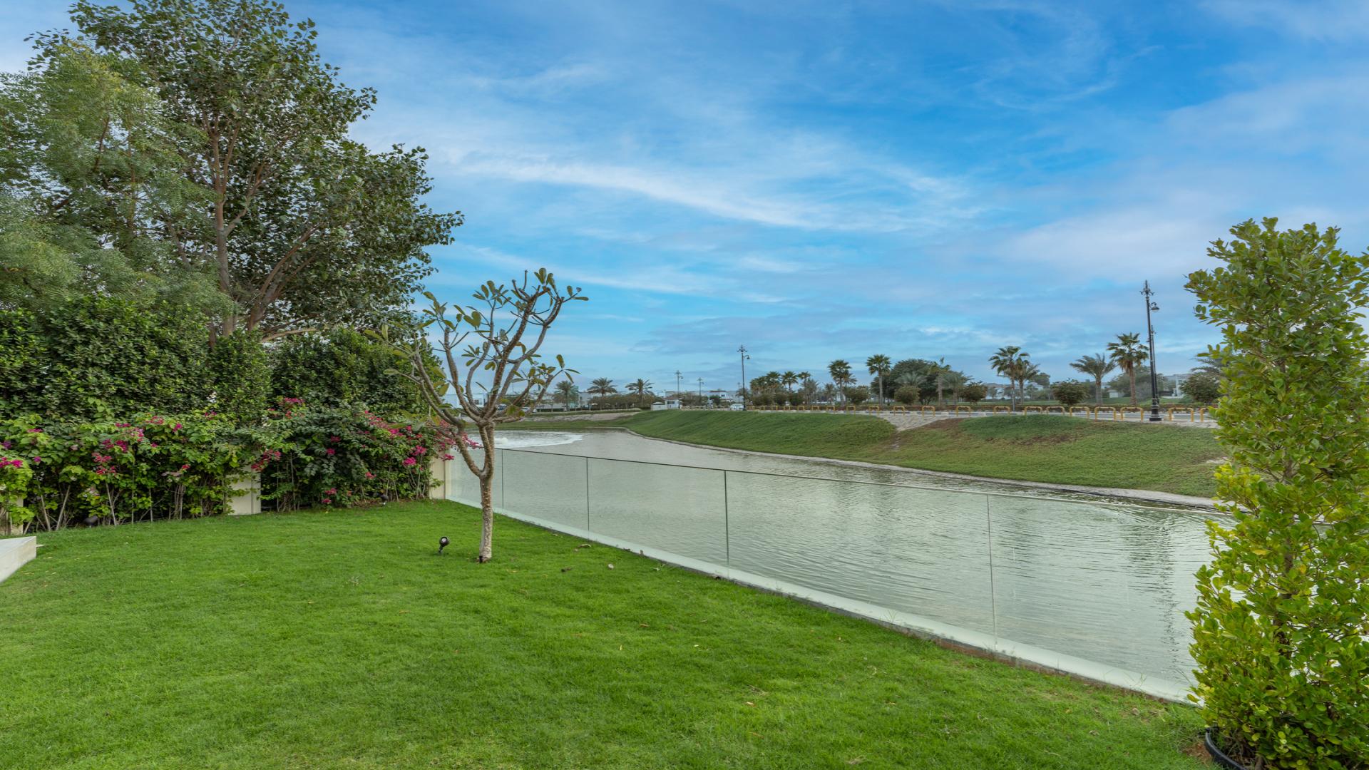 Luxurious living room in upgraded villa with lake view, Jumeirah Islands Islamic Clusters