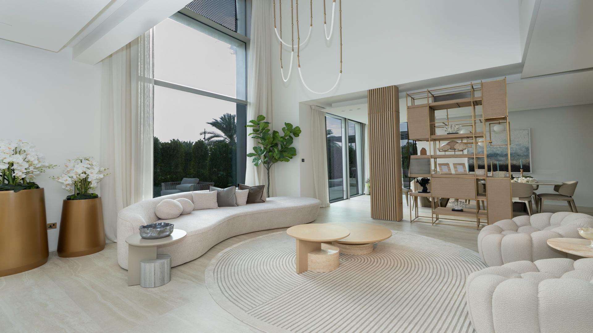 Modern 4-bedroom villa with pool and garden in Jumeirah Islands, Islamic Clusters