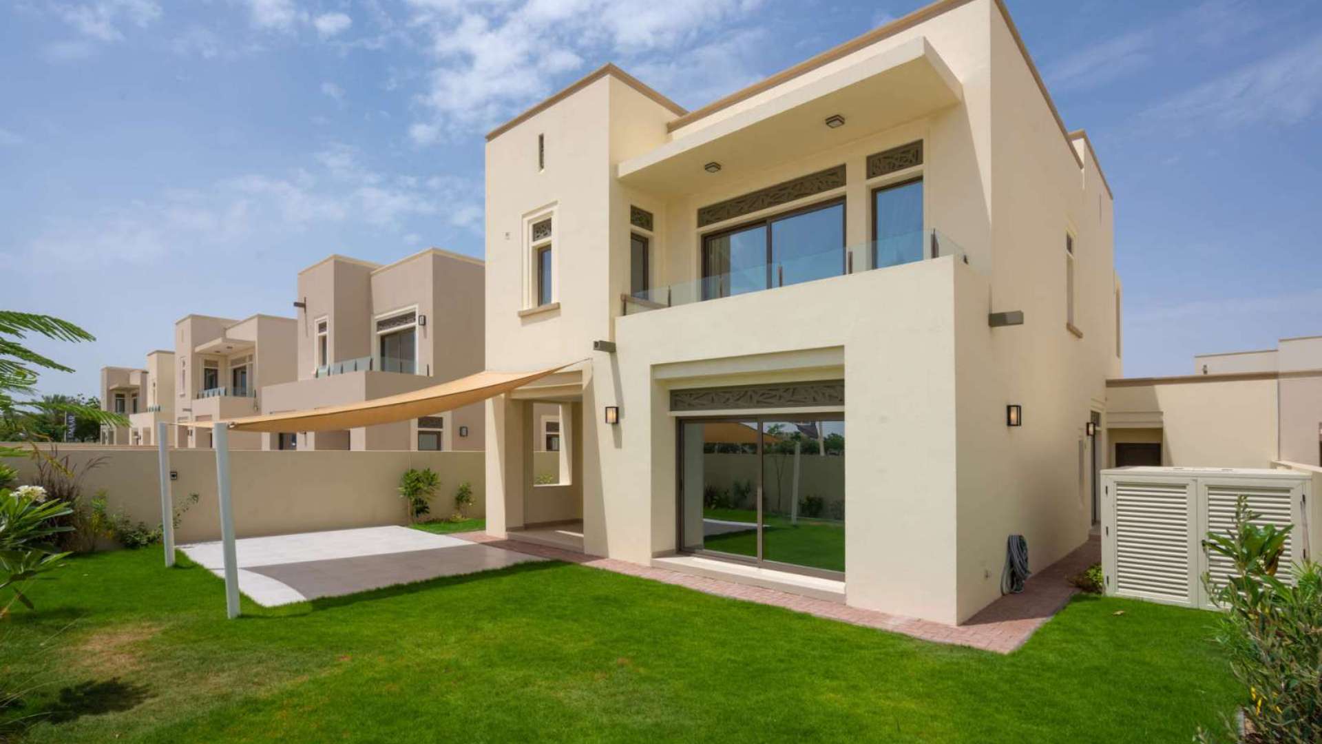 Bright hallway in vacant standalone corner villa, Arabian Ranches 2, Azalea community