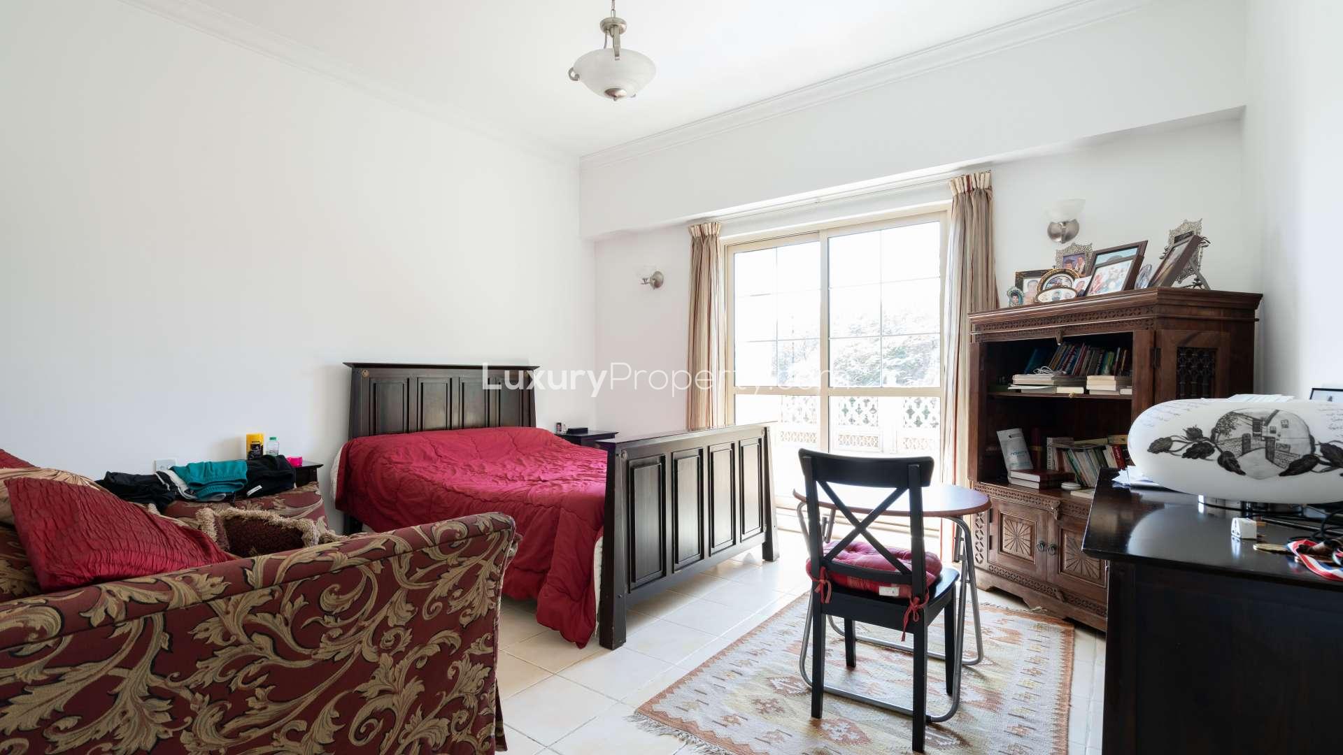 Elegant staircase in Mamluki-inspired villa, Jumeirah Islands, Entertainment Foyer, for sale