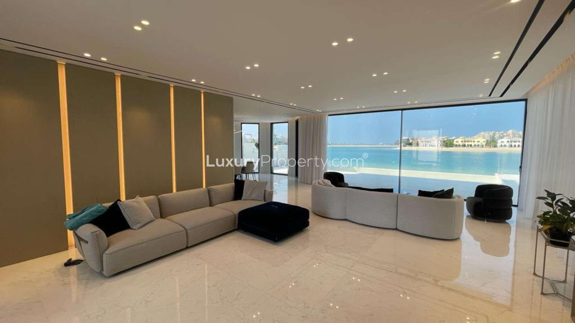 Luxurious living room in 4-bedroom beachfront villa, Garden Homes, Palm Jumeirah. Modern interior design