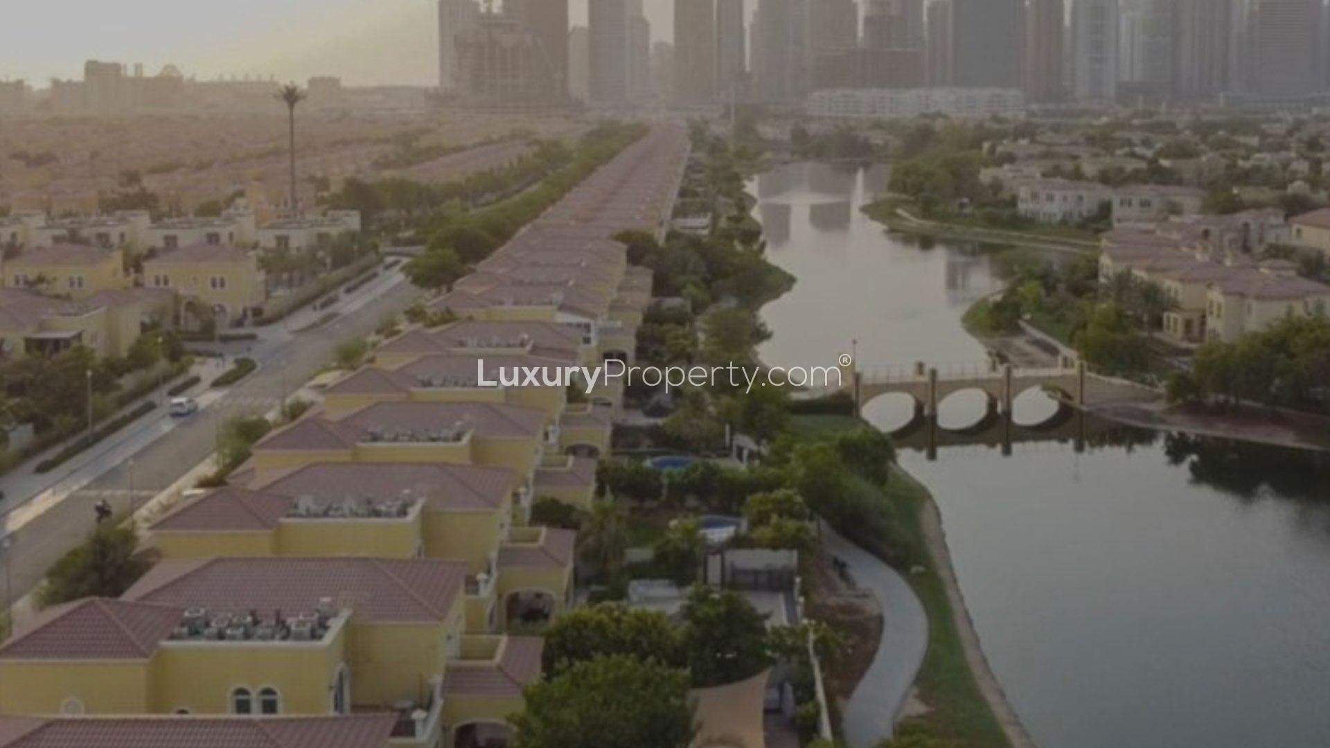 Modern 4-bedroom villa exterior with pool, Jumeirah Park, Dubai - for sale