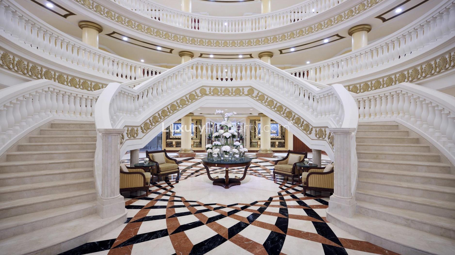 Majestic villa in Kempinski Palm Residences, Palm Jumeirah, with stunning lagoon views