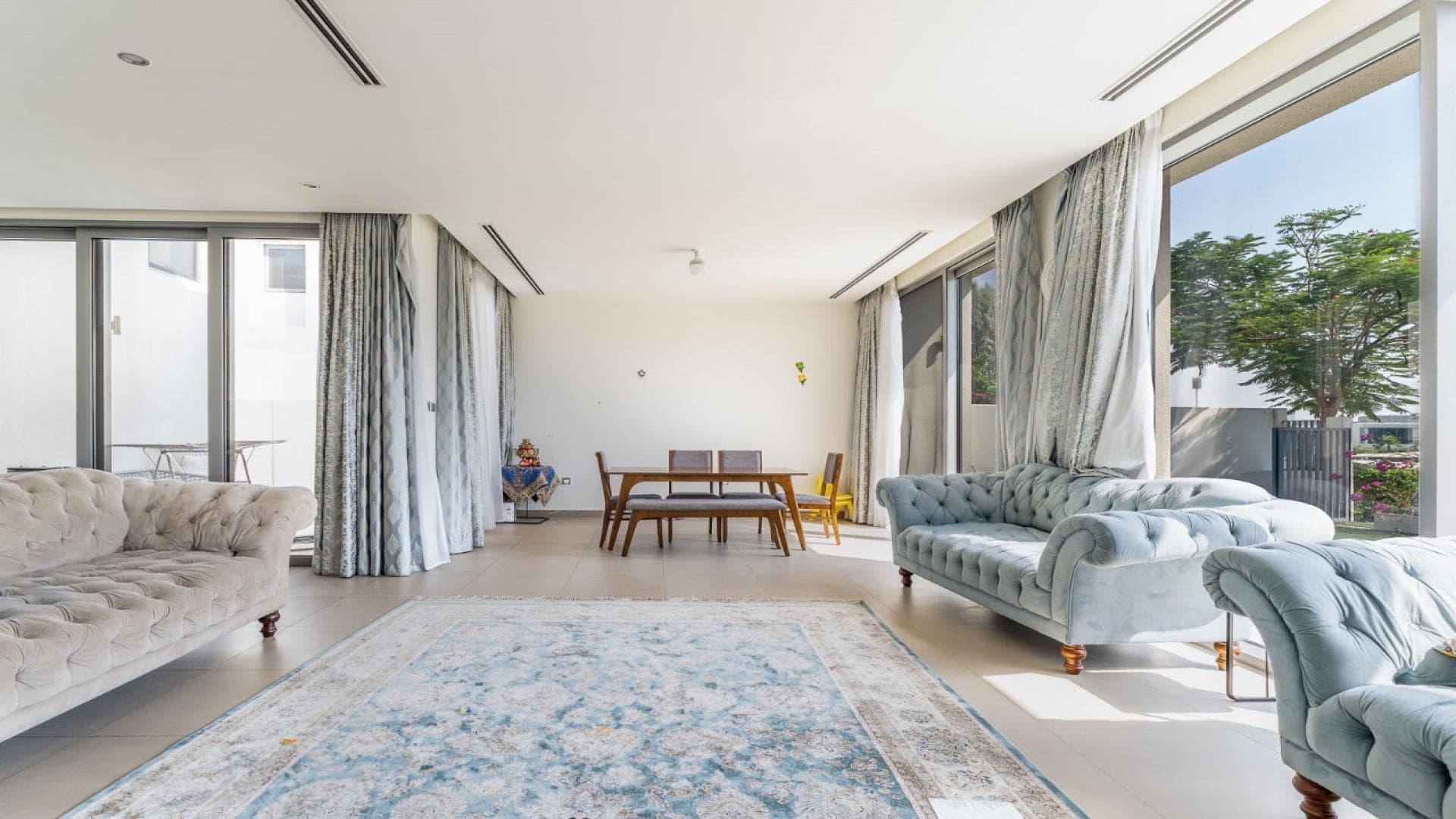 Exclusive 4-bedroom villa with spacious lawn in Sidra 3, Dubai Hills Estate