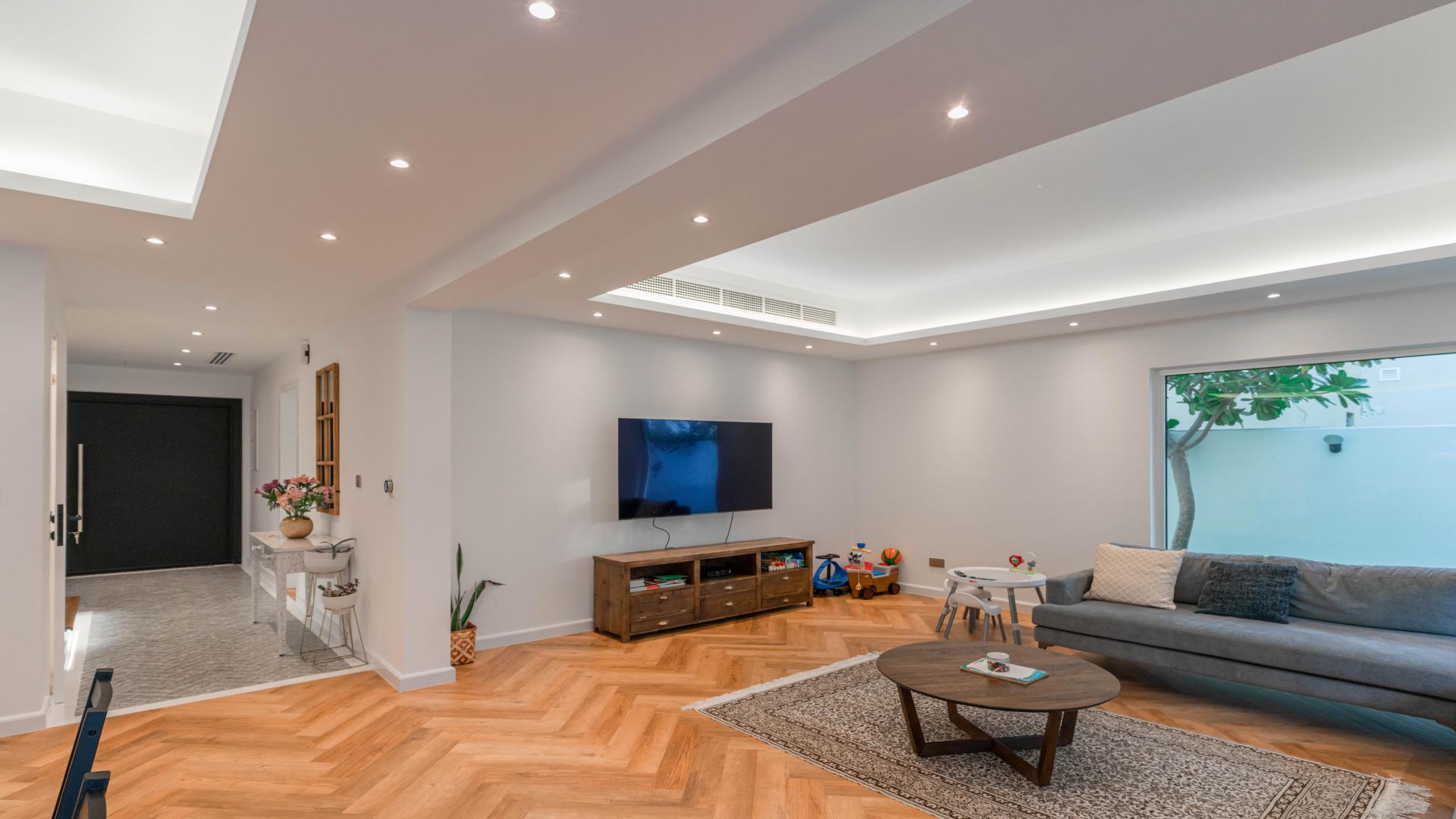 Living room in fully renovated 4-bedroom villa, Meadows 2, for sale