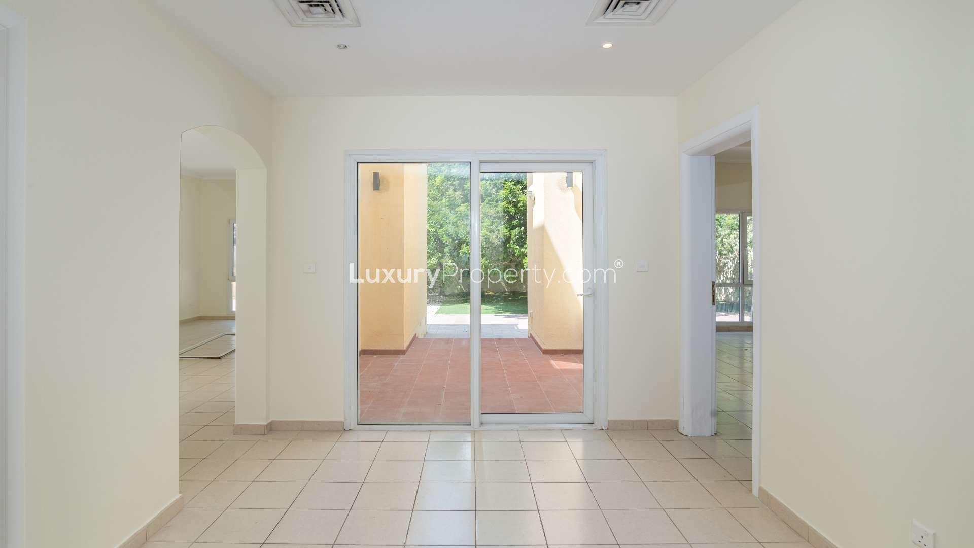 Spacious kitchen in 4-bedroom villa for sale, Meadows 2, Emirates Living