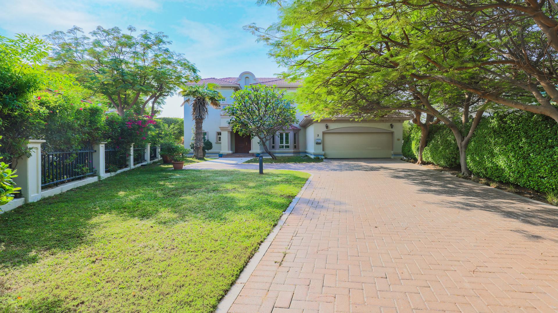 Spanish-inspired villa with pool in Jumeirah Islands, Mediterranean Clusters, for sale