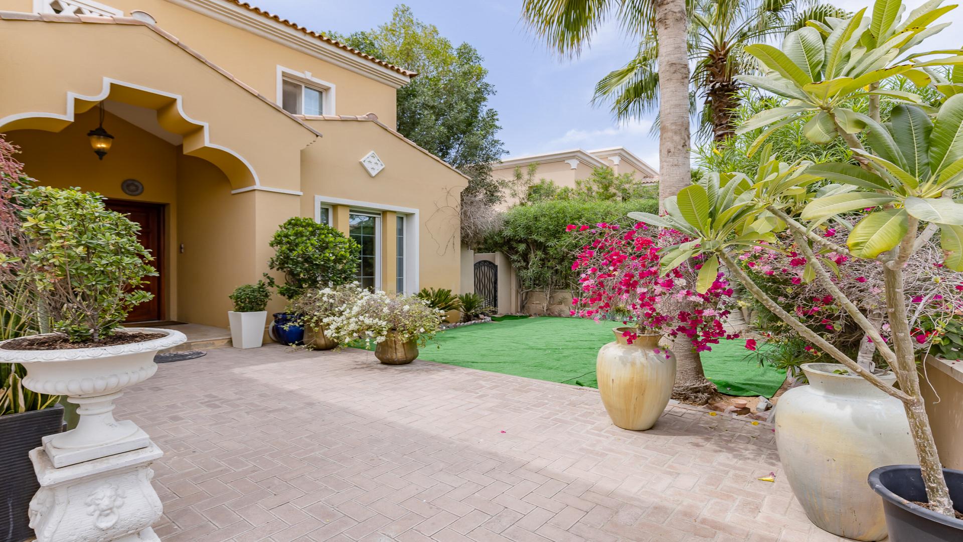 4-bedroom villa exterior with landscaped garden in Mirador La Coleccion, Arabian Ranches