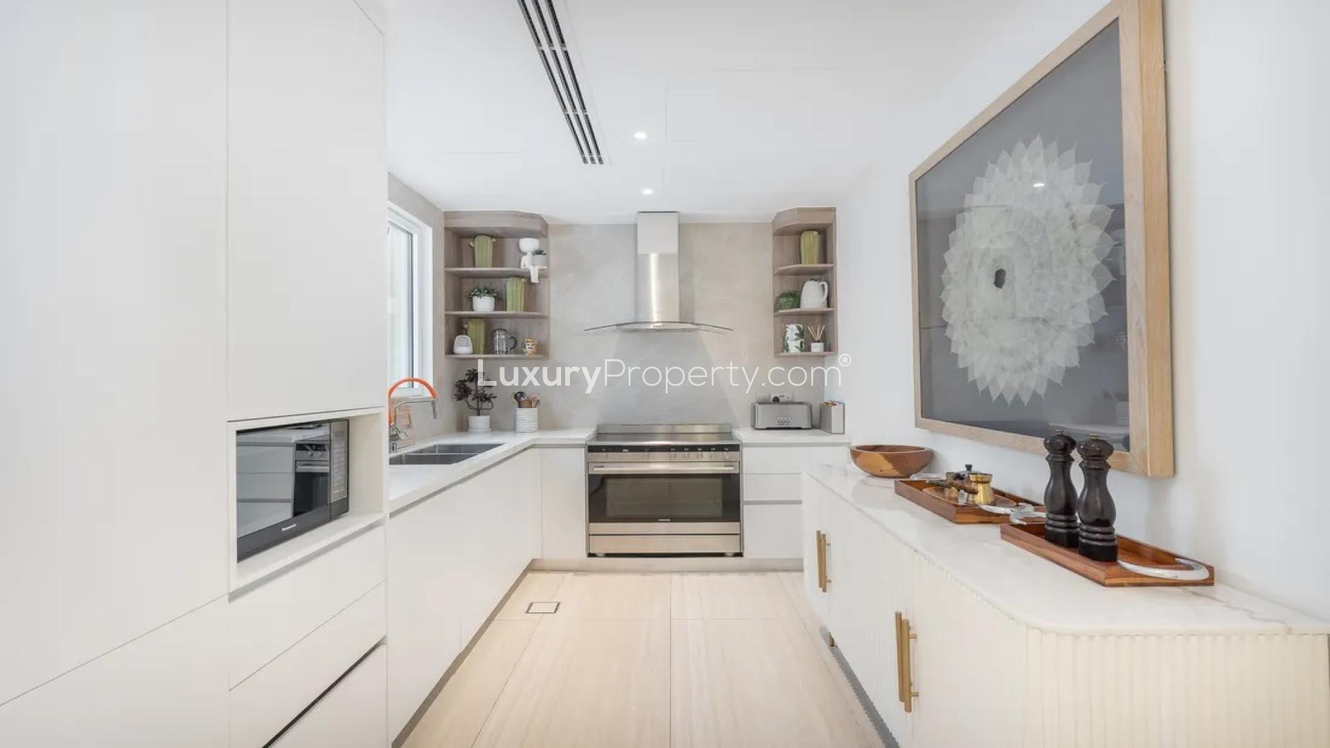 Luxurious bedroom in Palm Jumeirah villa with sea view and elegant furnishings