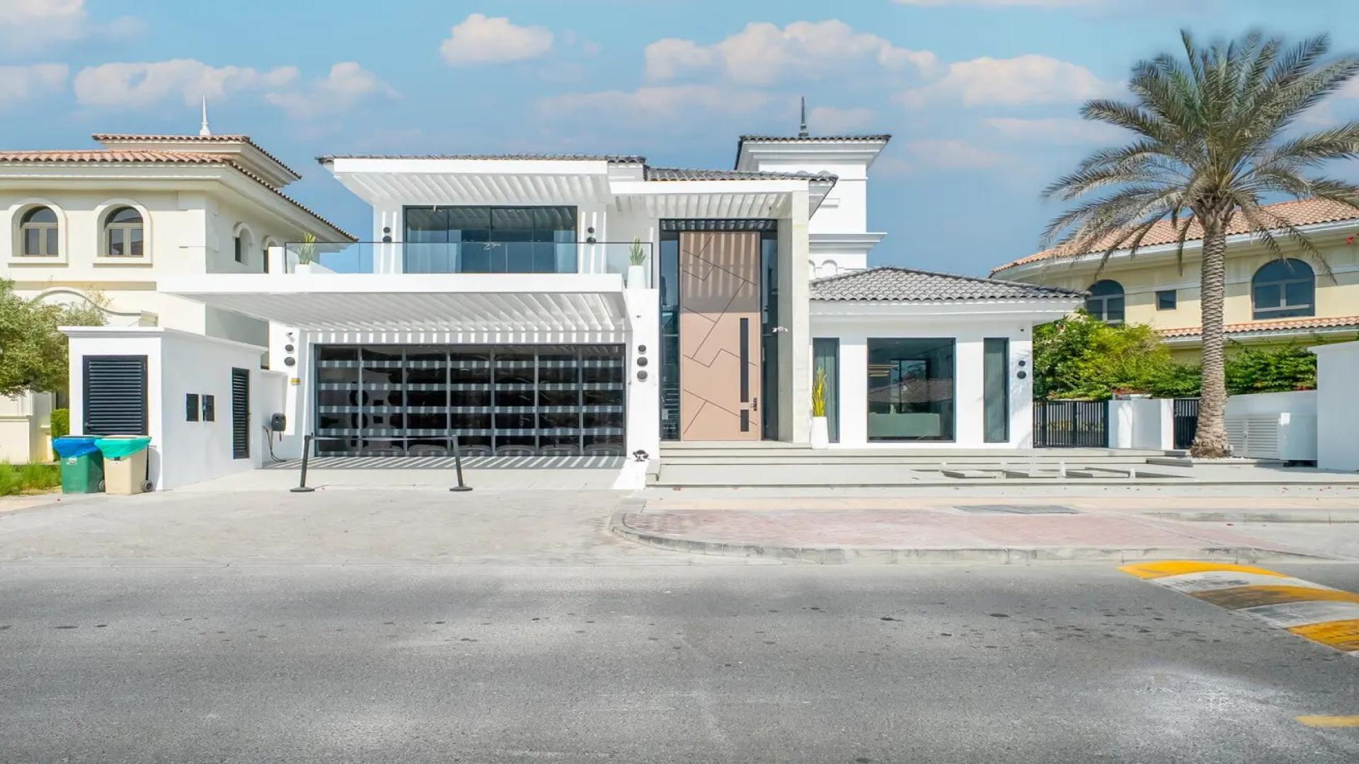 Brand new villa with pool, Palm Jumeirah, sunset view, ample natural light, for sale