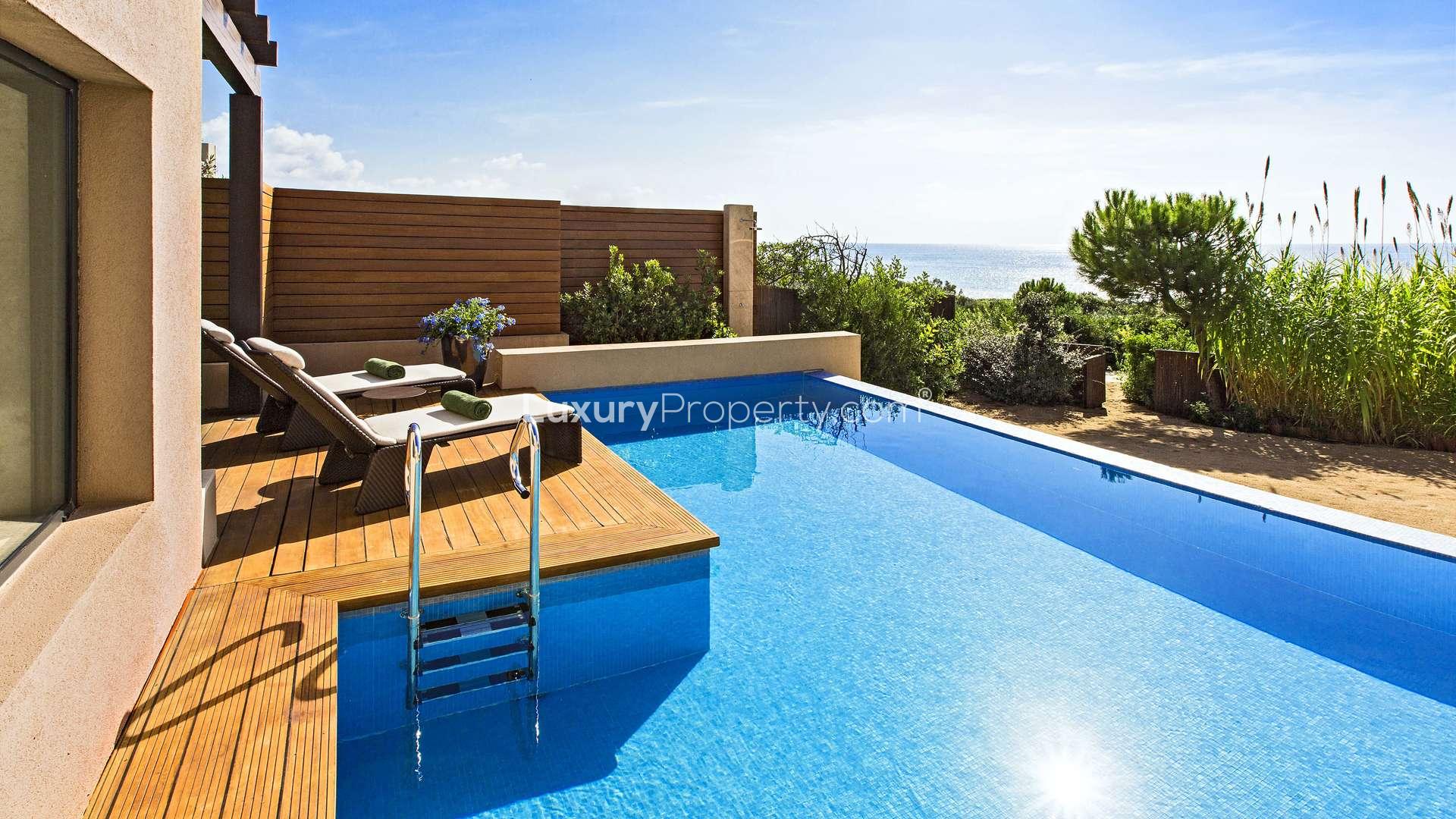 Luxurious villa with infinity pool and sea view in Navarino Residences, Peloponnese