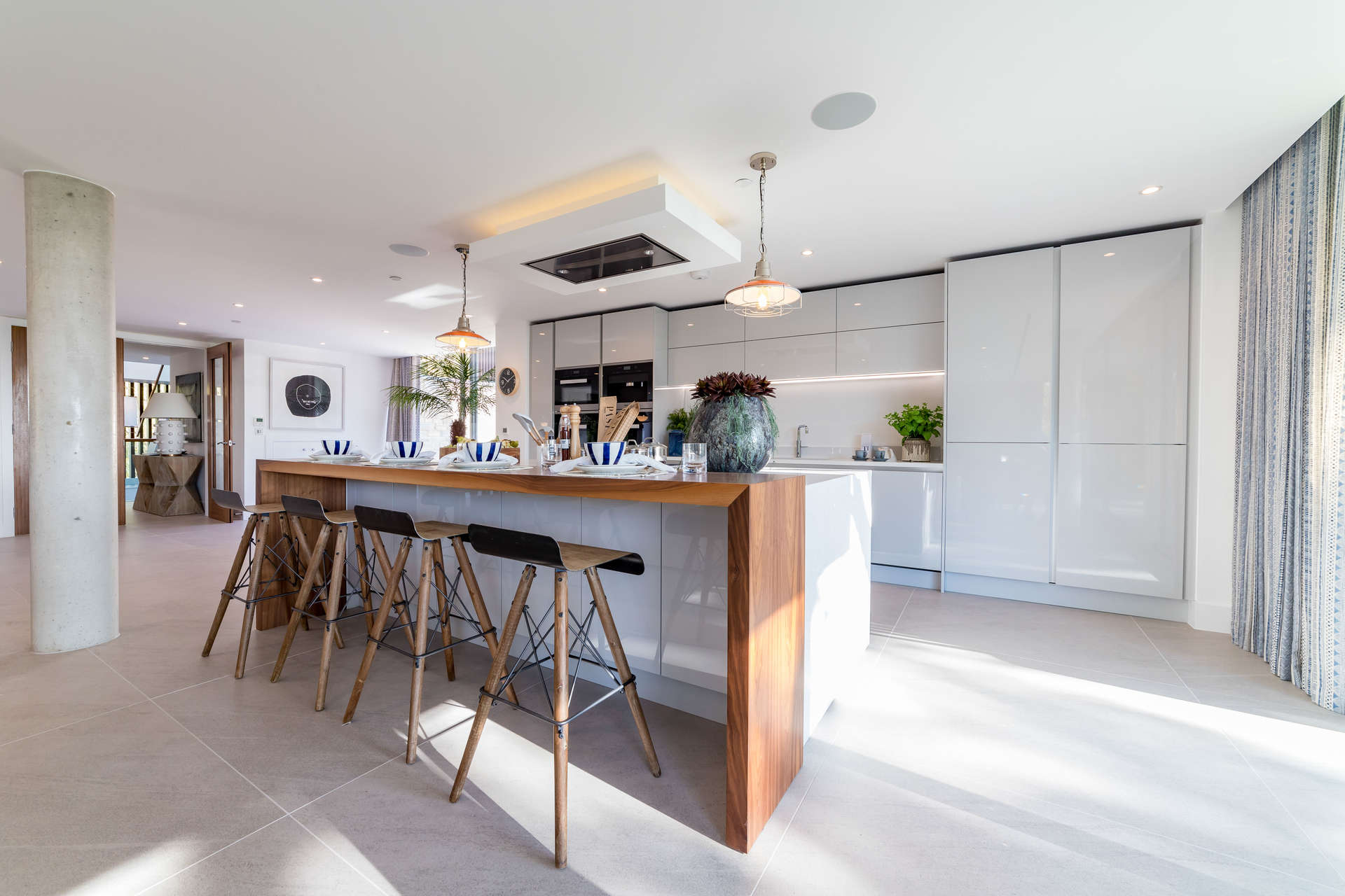 Contemporary kitchen in luxury 4-bedroom villa for sale, Canford Cliffs, Sandbanks, Dorset