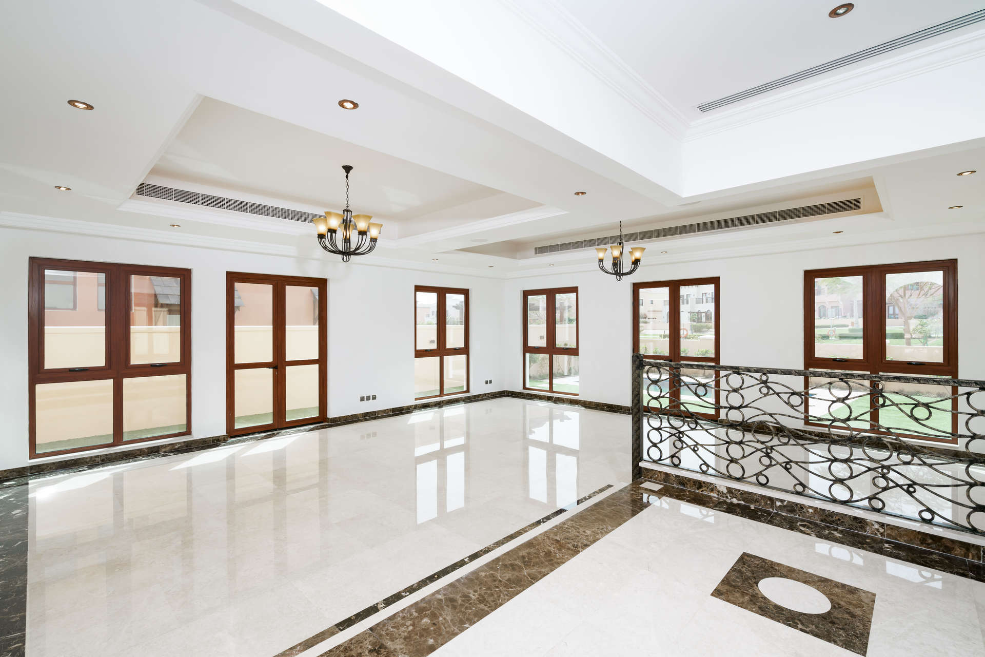 Built-in wooden wardrobe in 4-bedroom villa, Orange Lake, Jumeirah Golf Estates