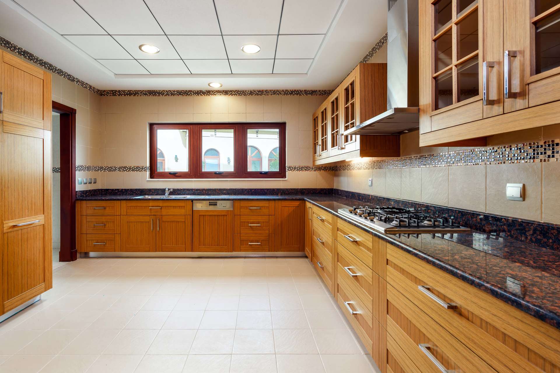 Four-bedroom villa with lake view in Jumeirah Golf Estates, Orange Lake, for sale