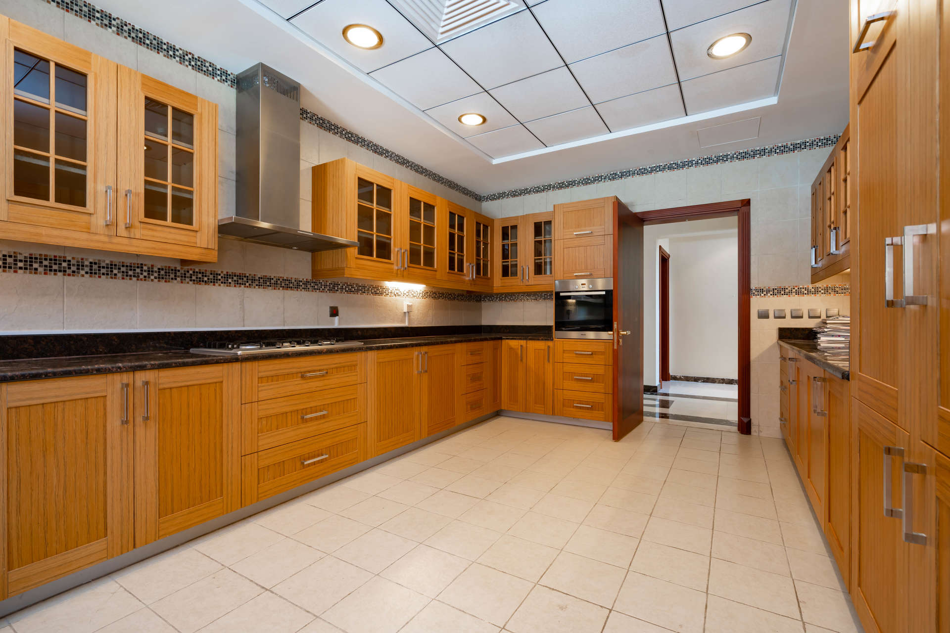 N/A,Spacious modern kitchen in 4-bedroom villa, Orange Lake, Jumeirah Golf Estates, for rent