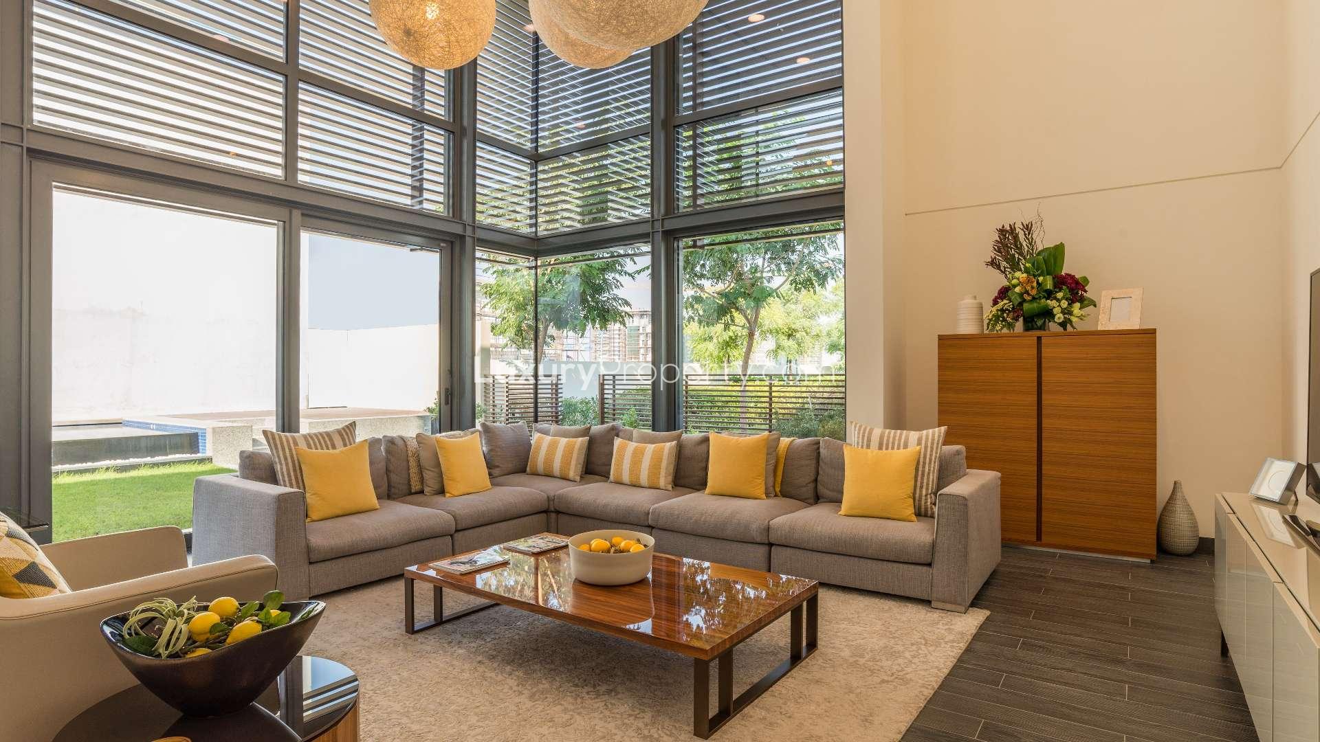 Elegant dining room in luxury villa, Sobha Hartland, Mohammed Bin Rashid City, for sale