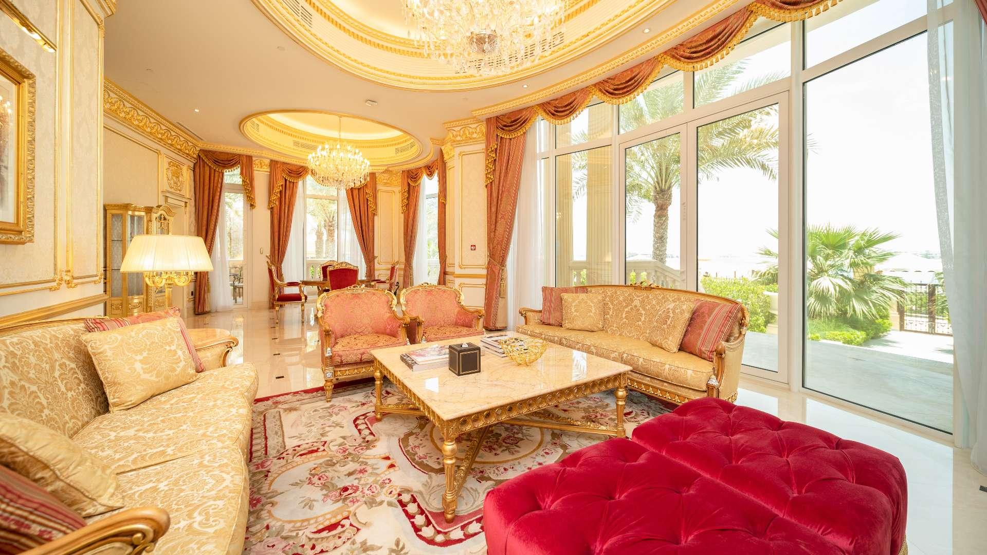 European-style villa exterior with palm trees, Palm Jumeirah, The Crescent, LP13252 for sale