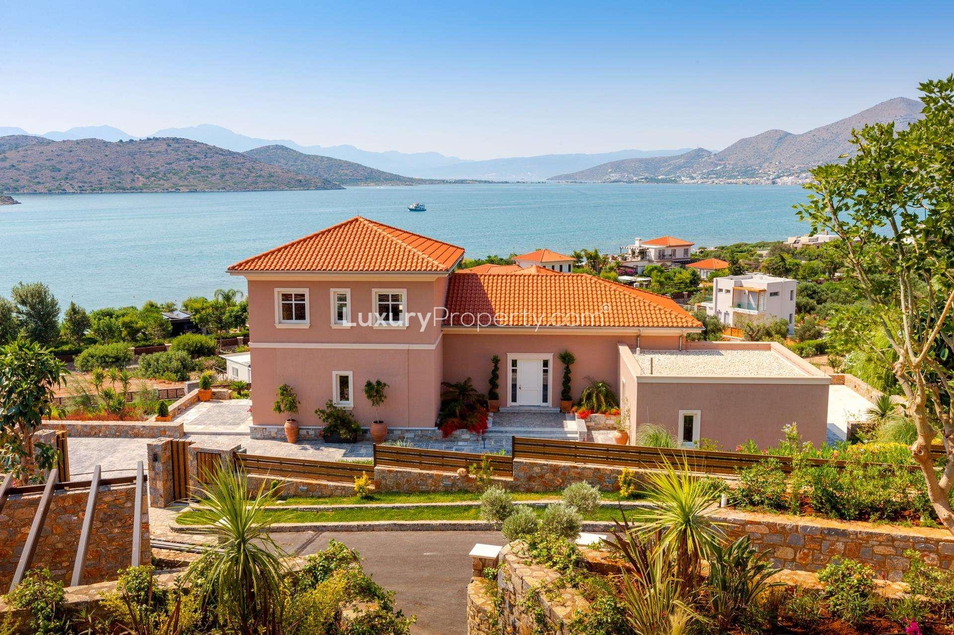 Exceptional Villa Diana with scenic views, lush garden, Crete, Greece - 4 bedrooms, 5 bathrooms