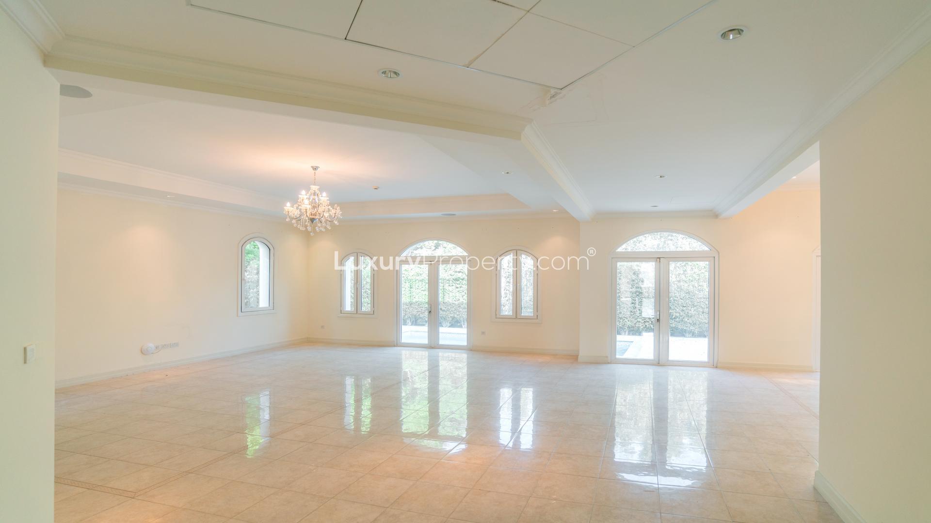 Villa with private pool, landscaped grounds in Jumeirah Golf Estates Fire community, for rent