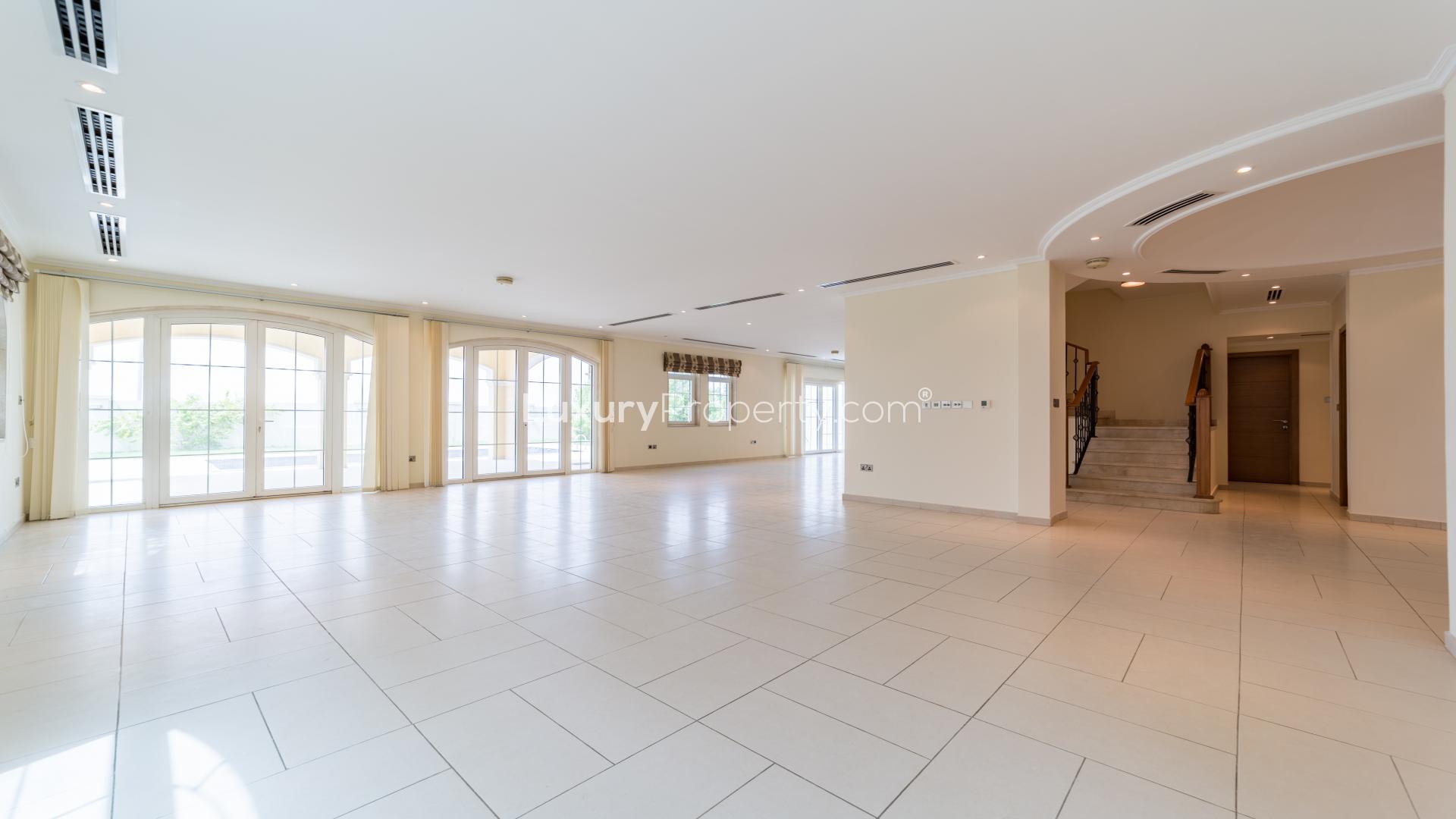 Stunning five-bedroom Legacy Villa with pool in Jumeirah Park, available for rent