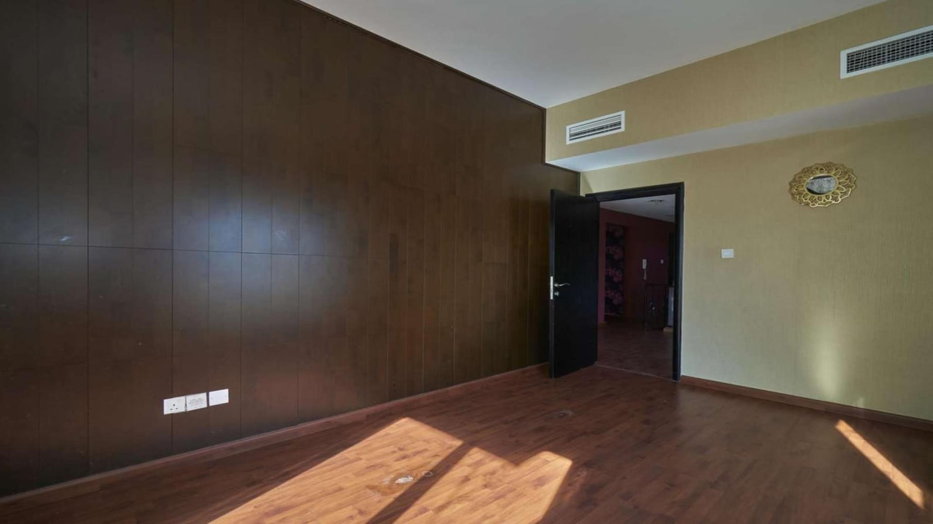 5-bedroom townhouse exterior in Diamond Views, Jumeirah Village Circle, for rent. Luxurious residential property