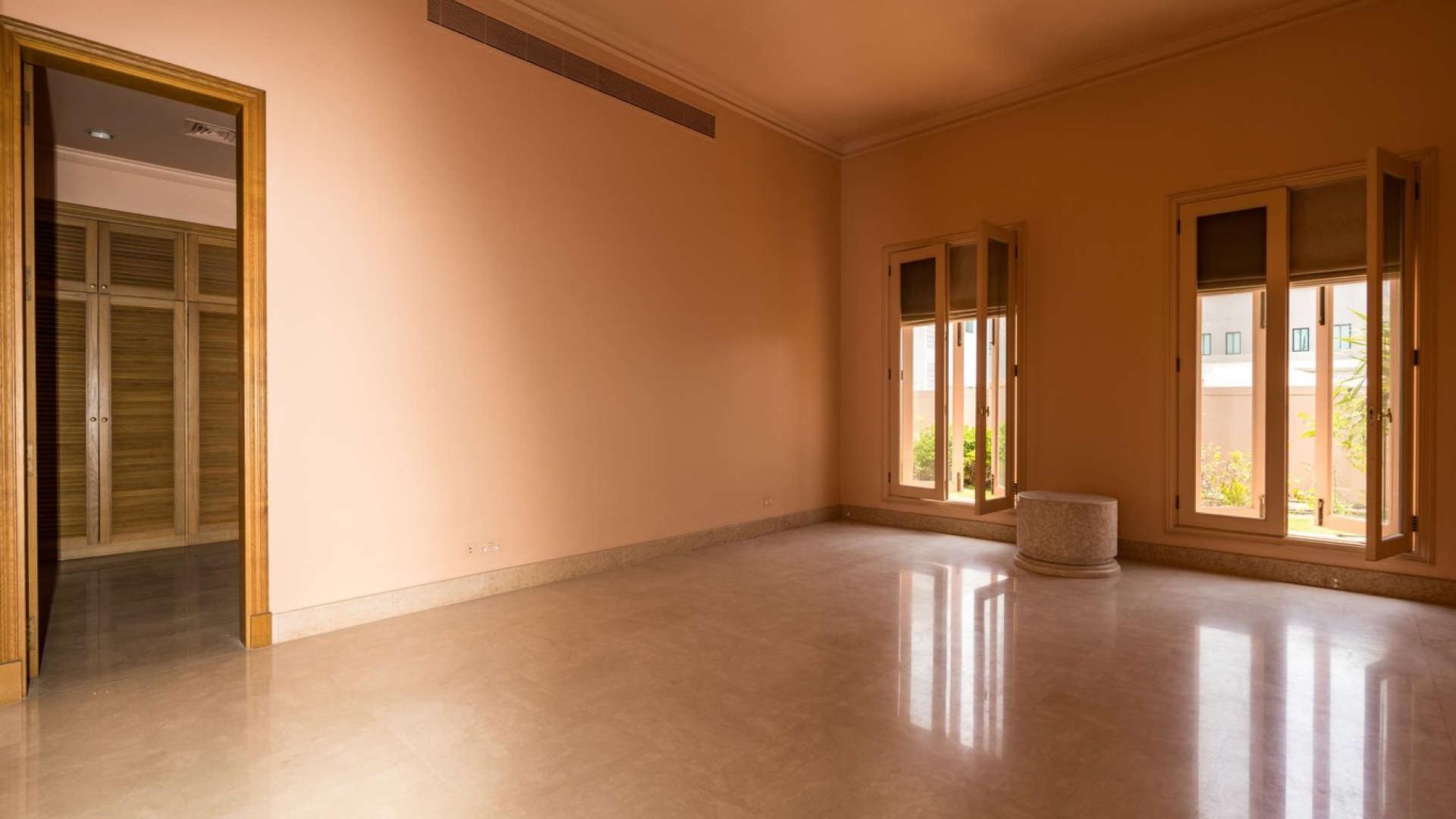 Luxurious villa in Umm Suqeim with private pool and spacious courtyard for rent