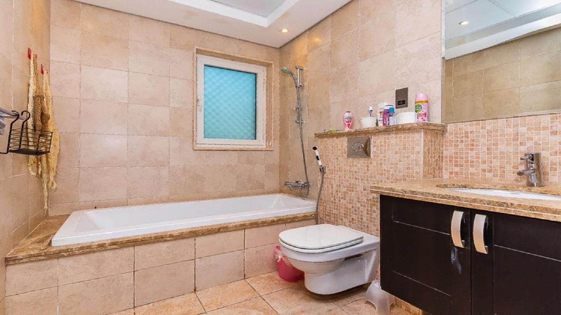 Private pool and garden in spacious Jumeirah Park villa for rent, Regional sub-community