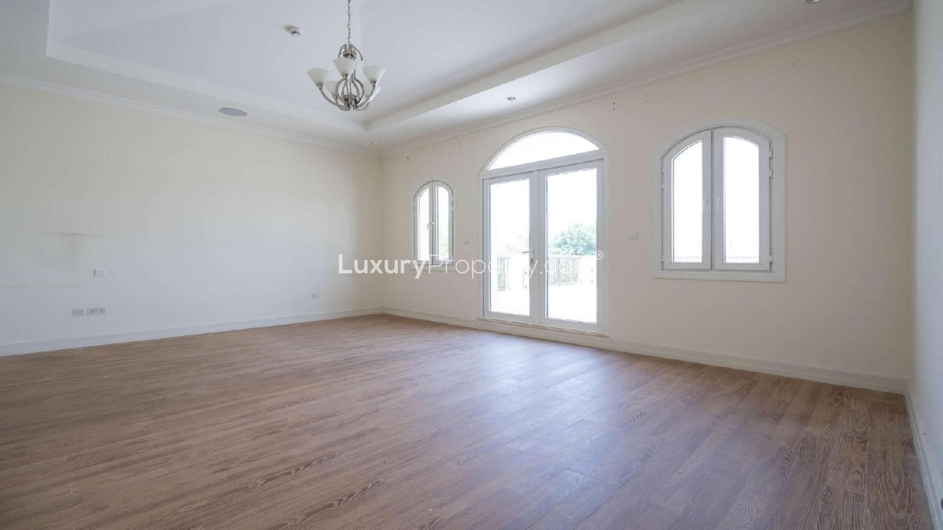 Spacious modern kitchen in 5-bedroom Mirabella Villa, Sienna Lakes, Jumeirah Golf Estates