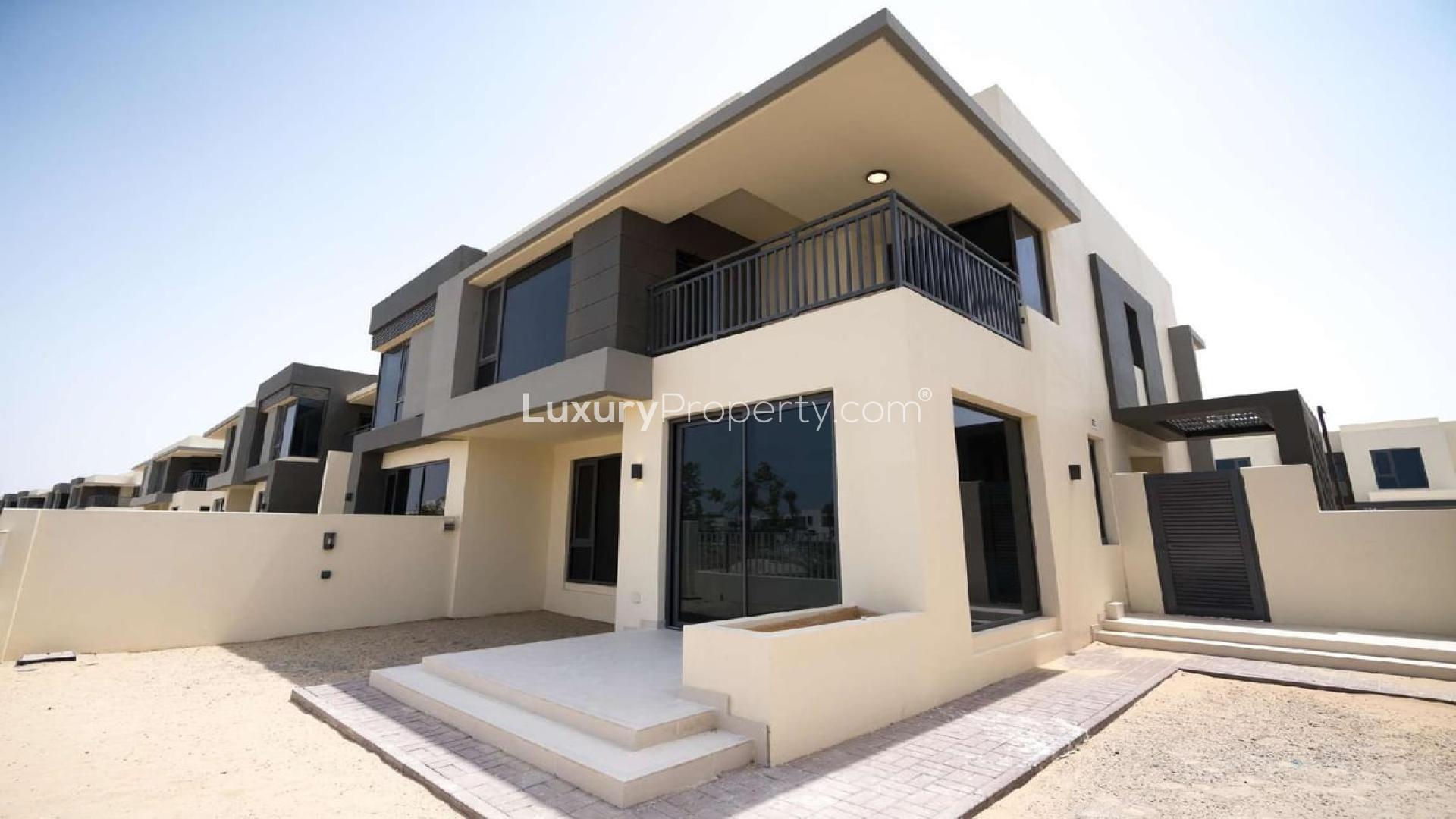 Modern living area and kitchen in 5-bedroom townhouse, Maple, Dubai Hills Estate