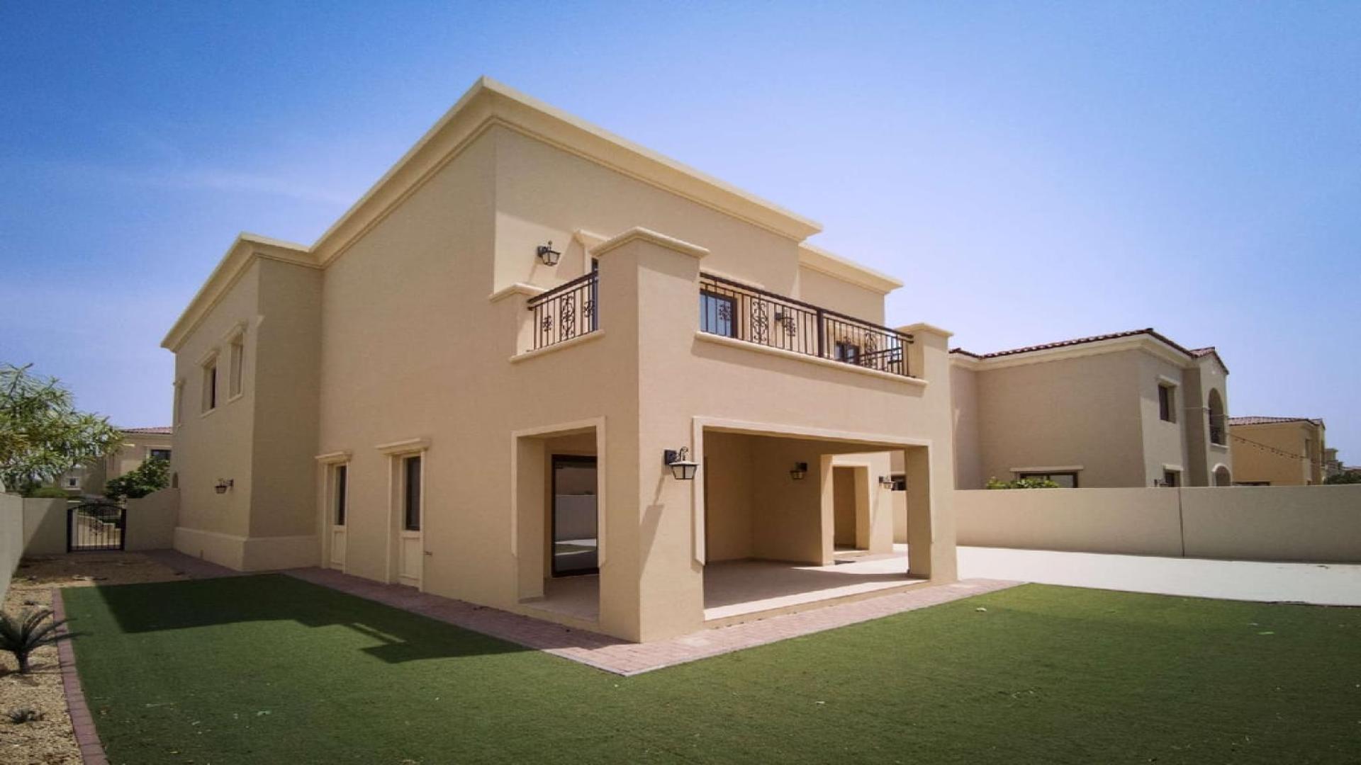 Spacious living room in 5-bedroom villa, Lila, Arabian Ranches 2, available for rent