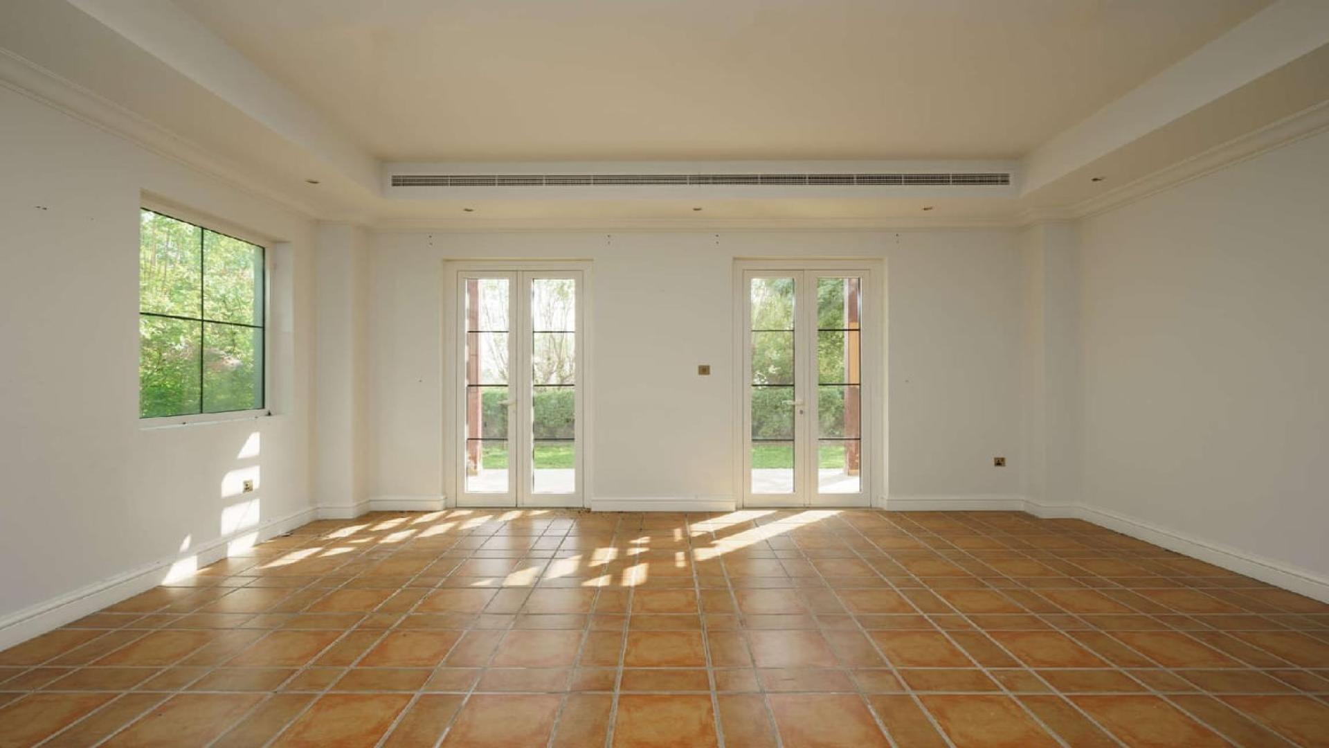 Spacious living room in 4-bedroom villa, Lime Tree Valley, Jumeirah Golf Estates, for rent