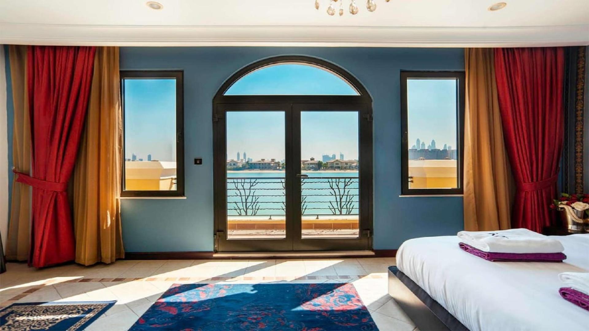 Luxurious beachfront villa living room with sea view, Palm Jumeirah, Garden Homes