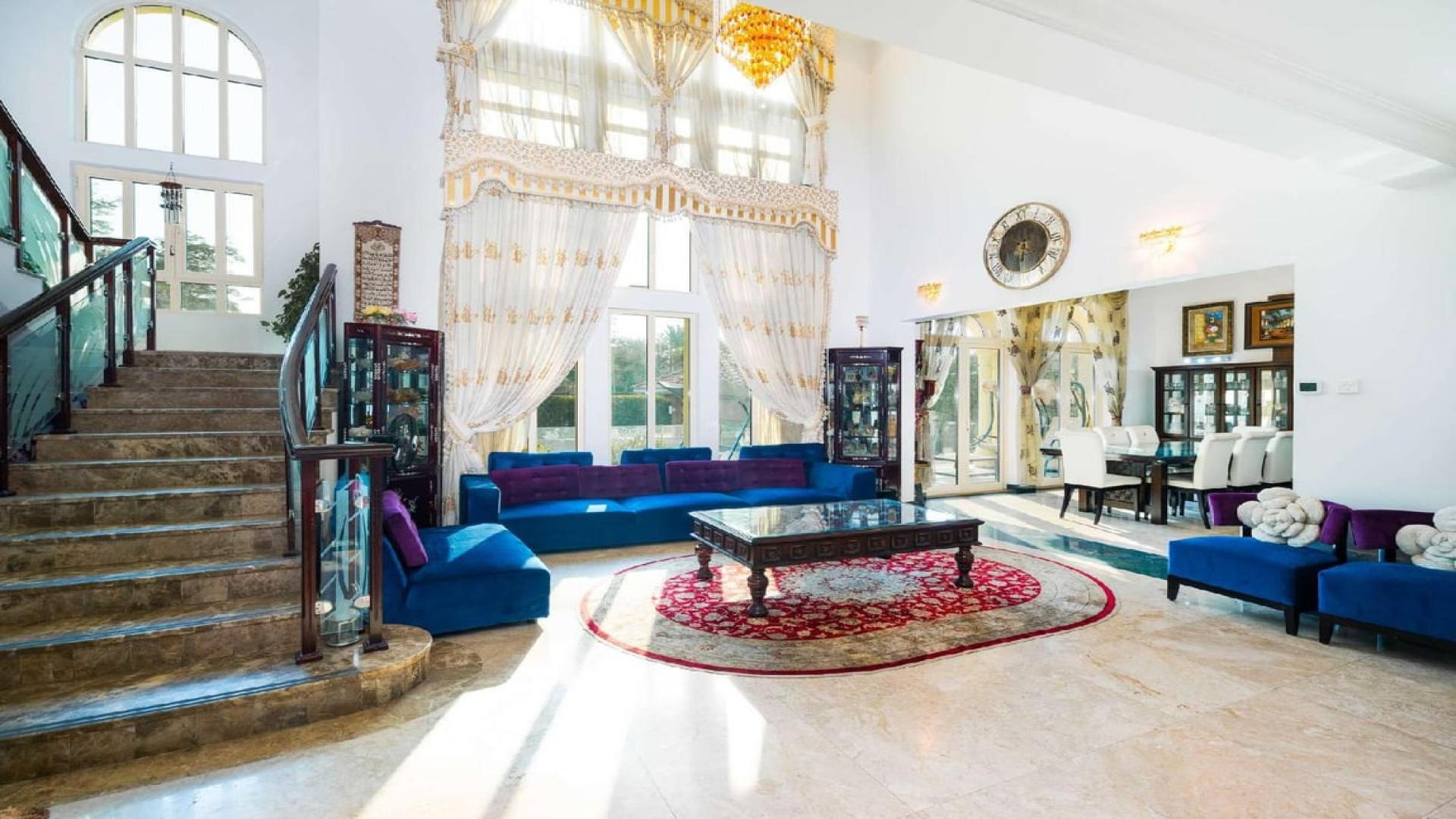 Luxurious private pool area at 5-bedroom villa in Jumeirah Islands, European Clusters