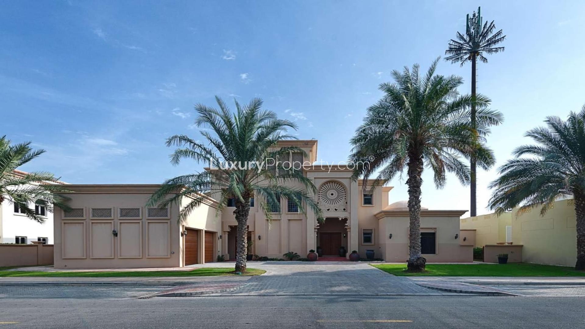 Signature Villa exterior in Frond K, Palm Jumeirah, available for rent, 5 bedrooms