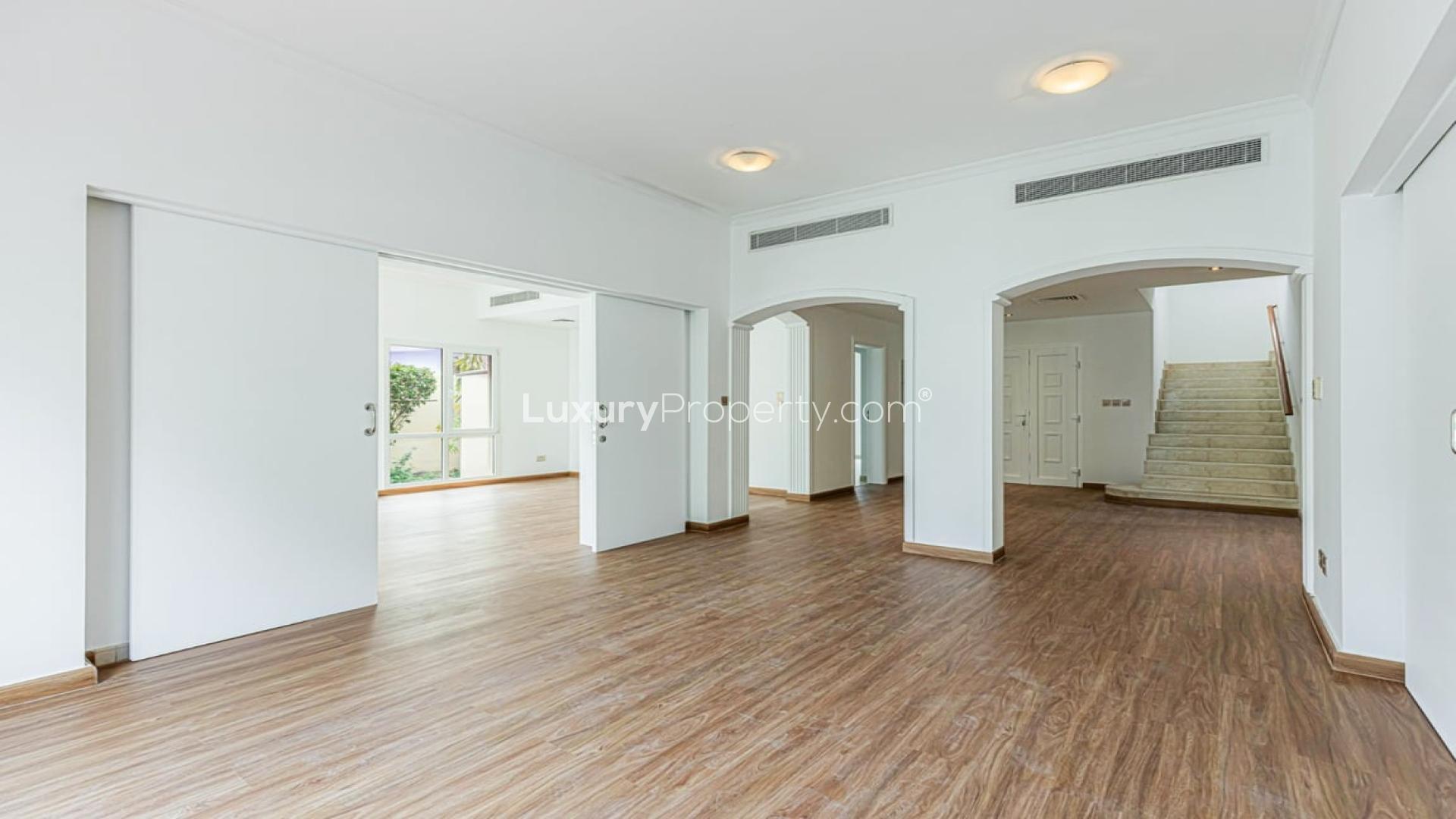 5-bedroom villa with garden view for rent in Meadows 4, spacious lawn area