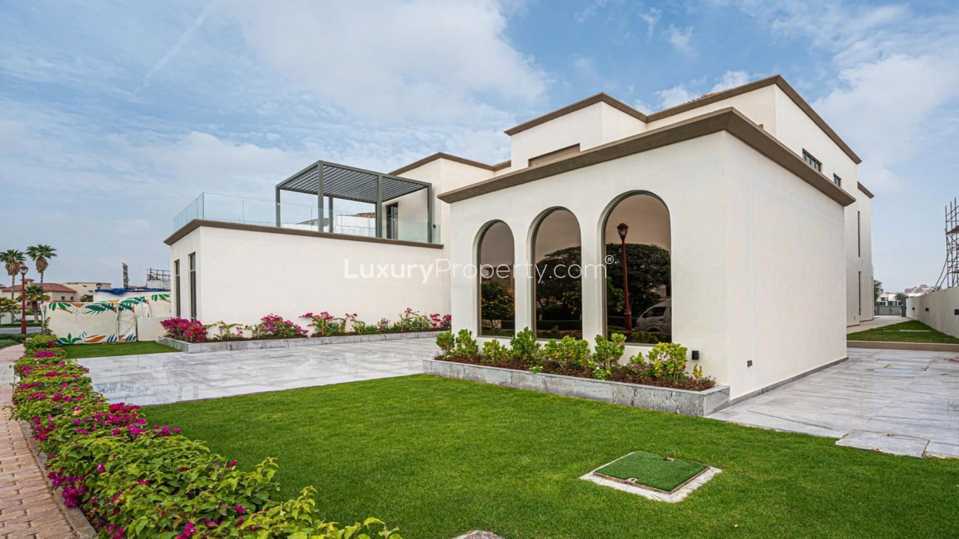 5BR Villa for rent in Fire