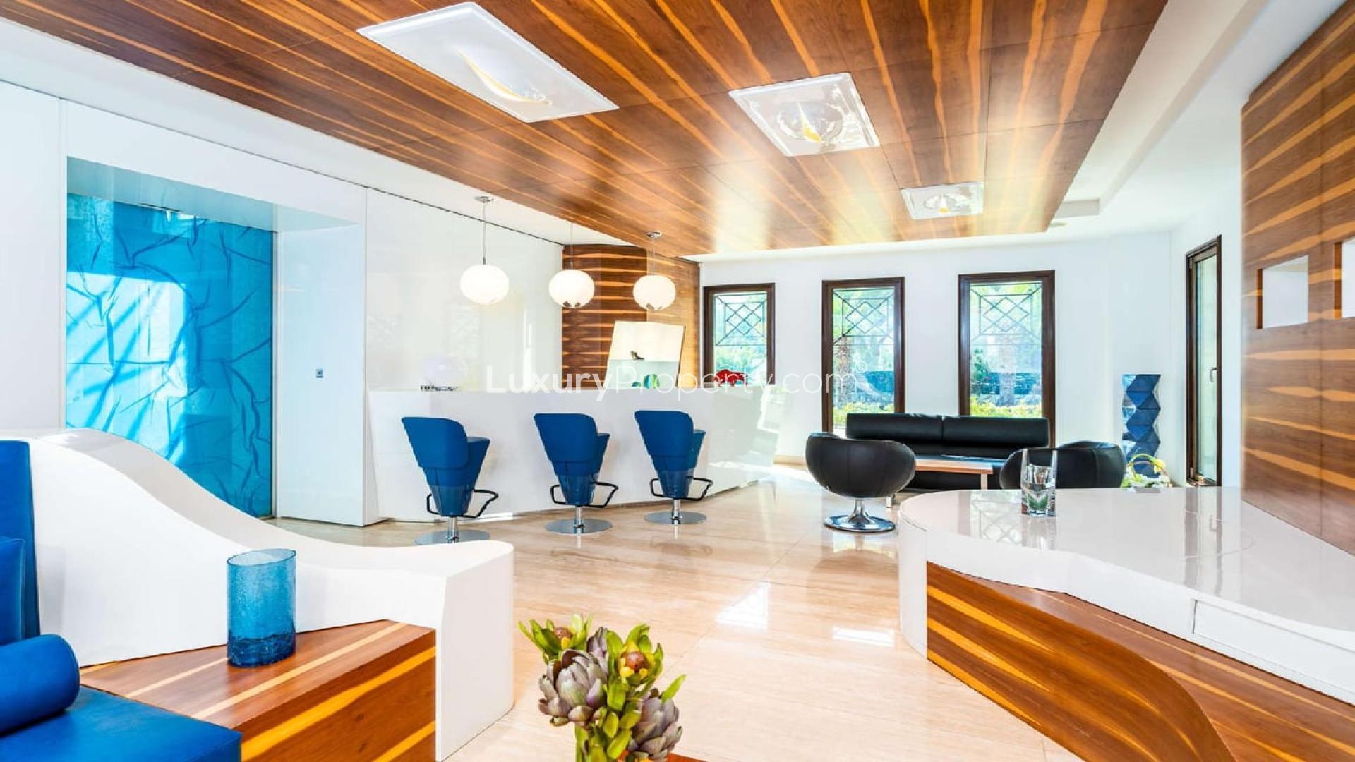 Luxurious villa with private pool and patio in Emirates Hills, Sector R, for rent